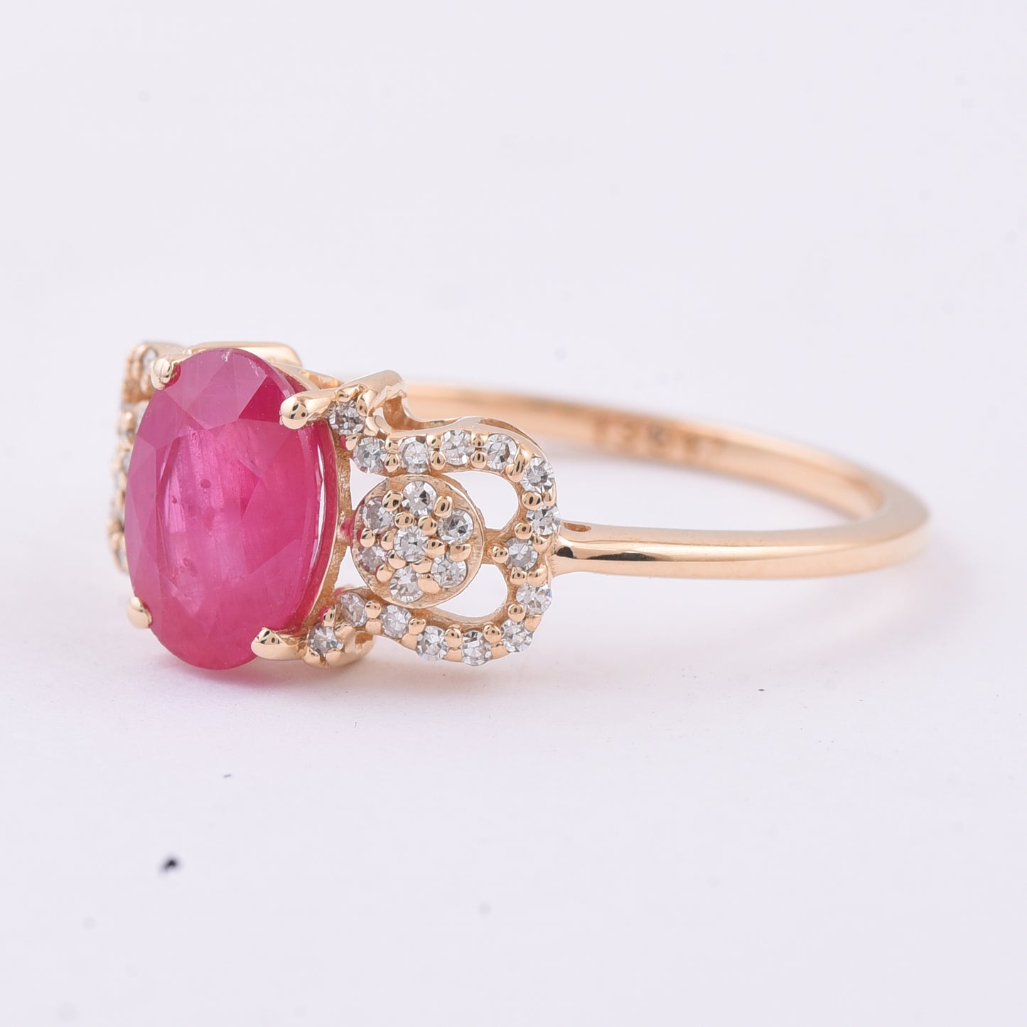 1.68 Ct Oval Natural Ruby 14K Gold Ring