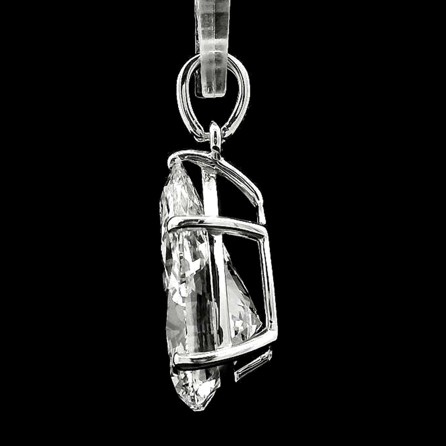 4.77 Carats Lab Grown Diamond 14K Gold Pendant