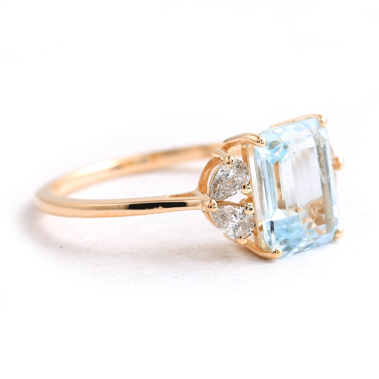 2.37 Ct Octagon Aquamarine 14K Gold Ring