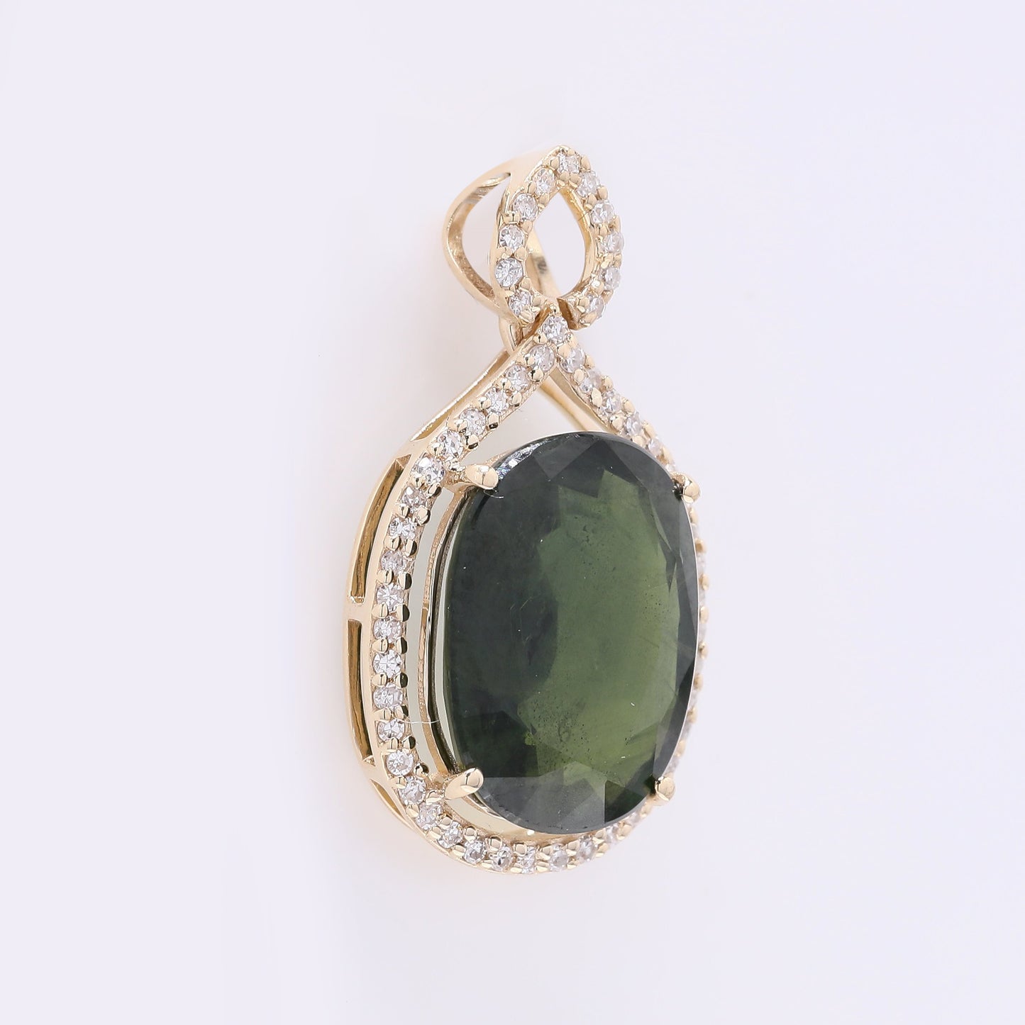 5.54 Ct Oval Mixed Cut Natural Green Sapphire 14K Gold Pendant