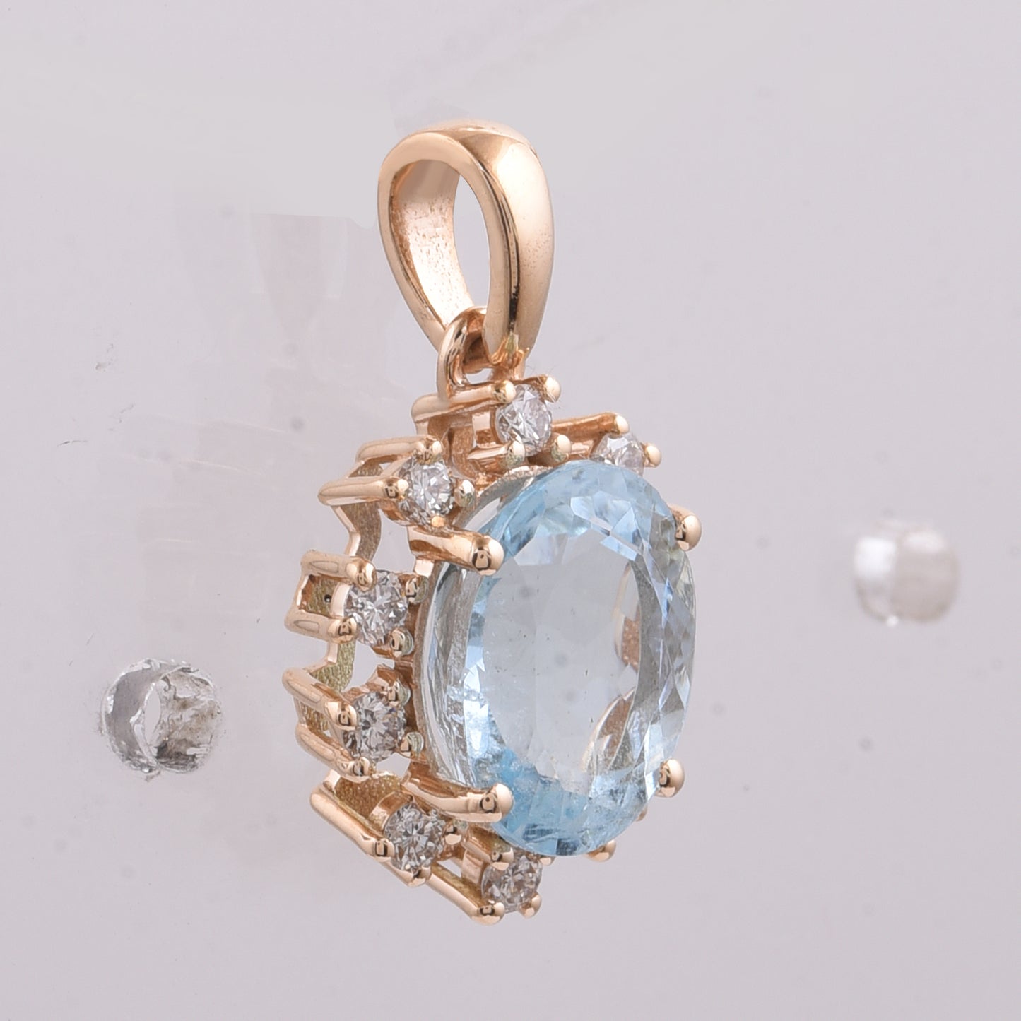2.11 Ct Oval Natural Aquamarine 14K Gold Pendant