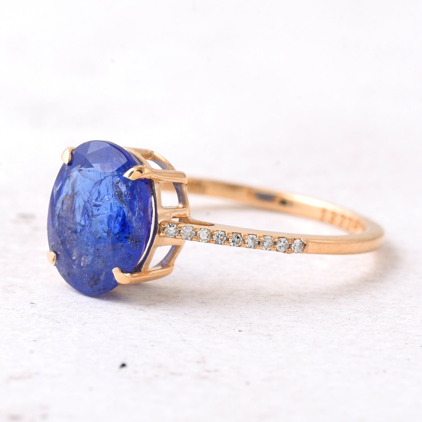 2.65 Ct Oval Mixed Cut Natural Tanzanite 14K Gold Ring