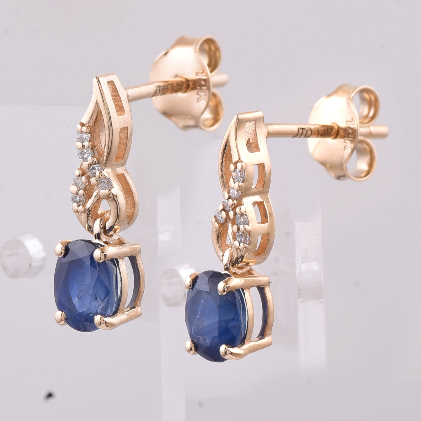 1.29 Ct Oval Natural Sapphire 14K Gold Earrings