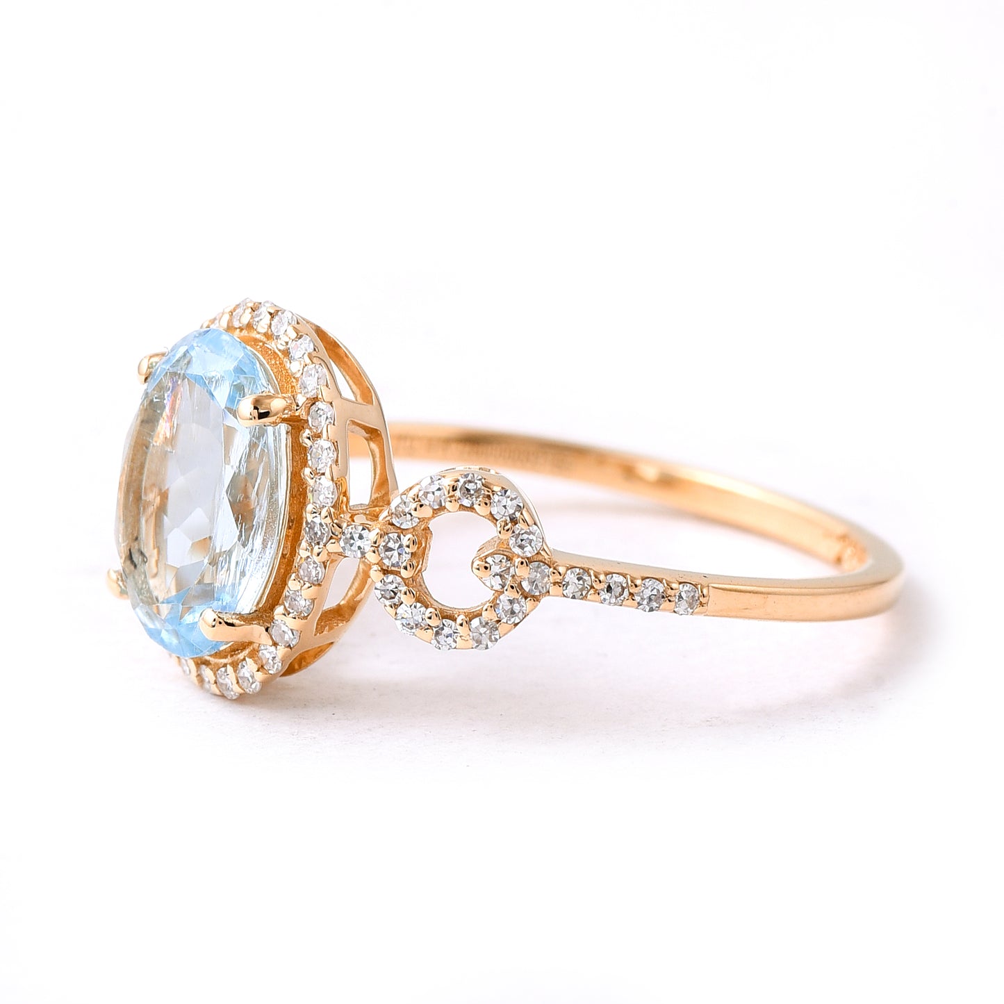 1.65 Ct Oval Mixed Cut Natural Aquamarine 14K Gold Ring