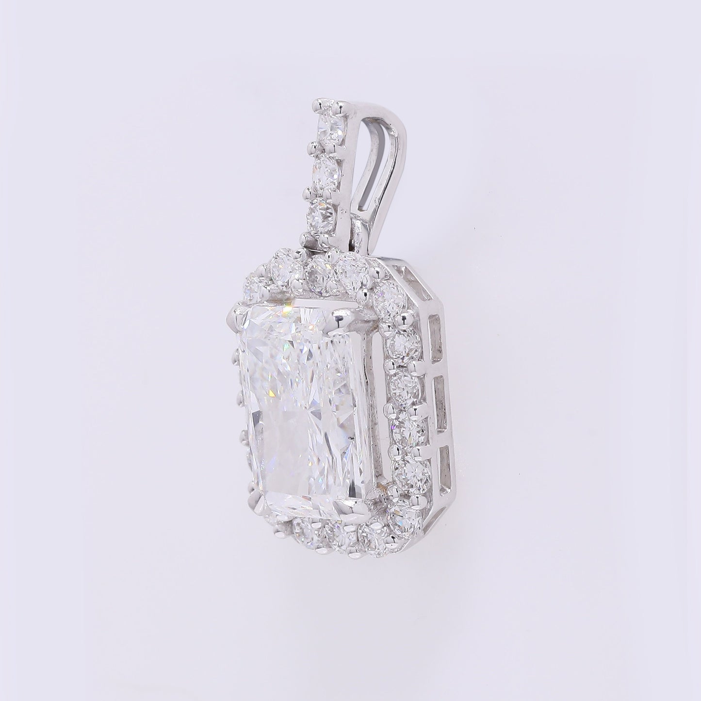 2.39 Carats Lab Grown Diamond 14K Gold Pendant
