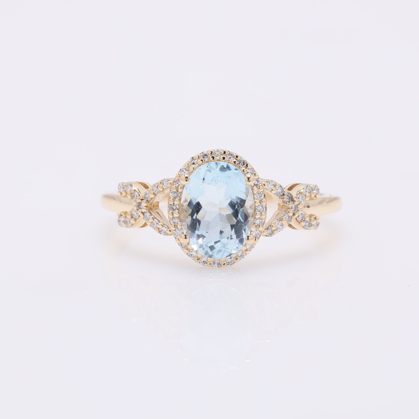 1.37 Ct Oval Mixed Cut Natural Aquamarine 14K Gold Ring