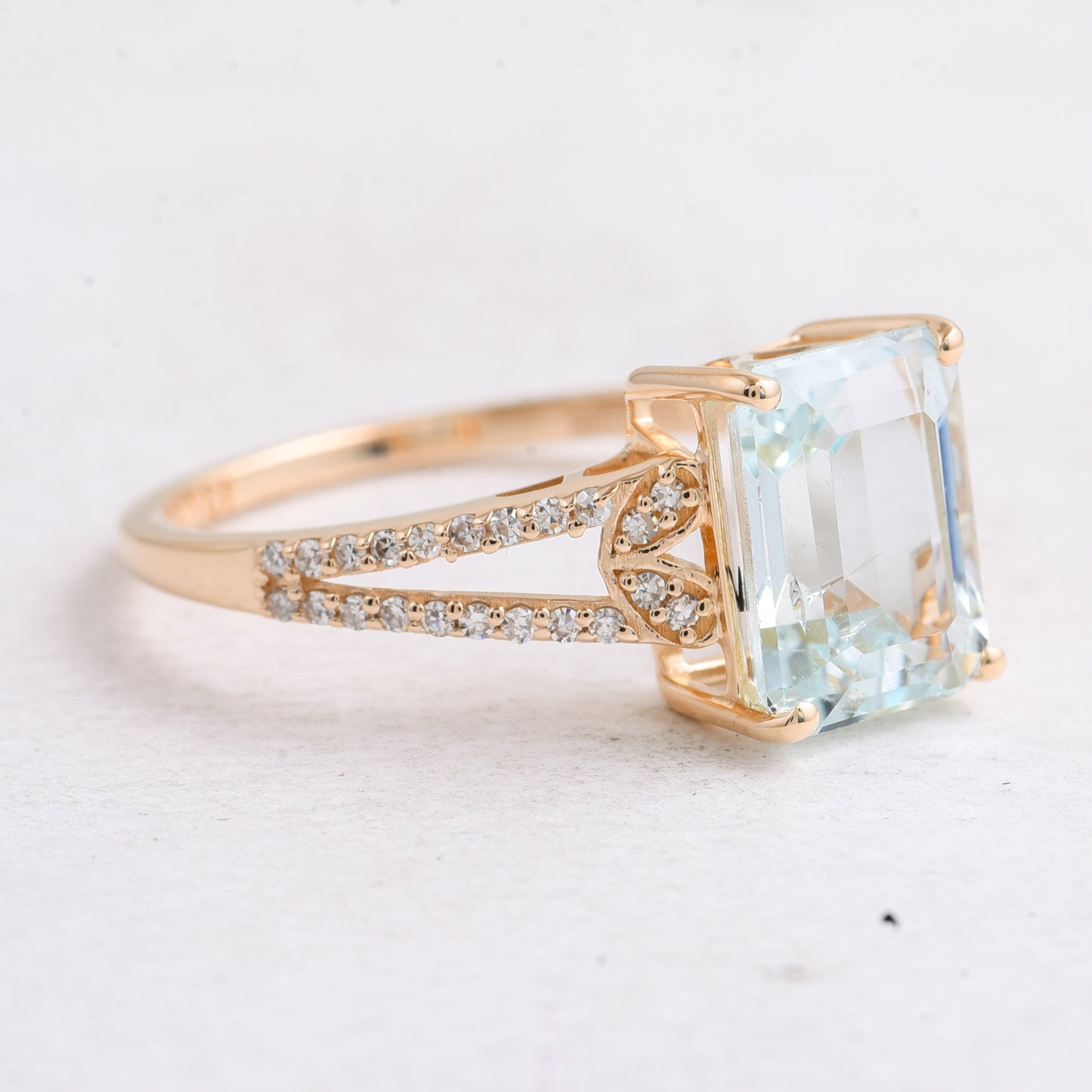 2.40 Ct Single Cut Natural Aquamarine 14K Gold Ring