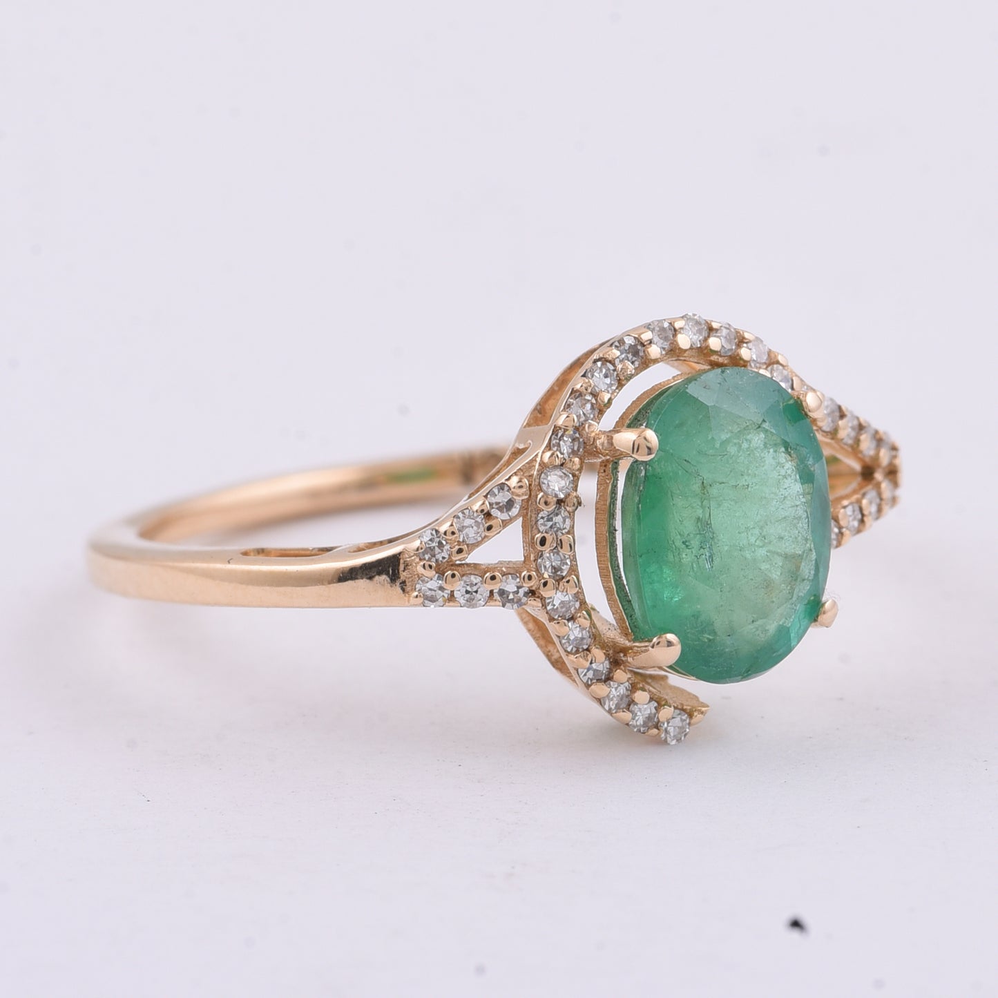 1.38 Ct Oval Natural Emerald 14K Gold Ring