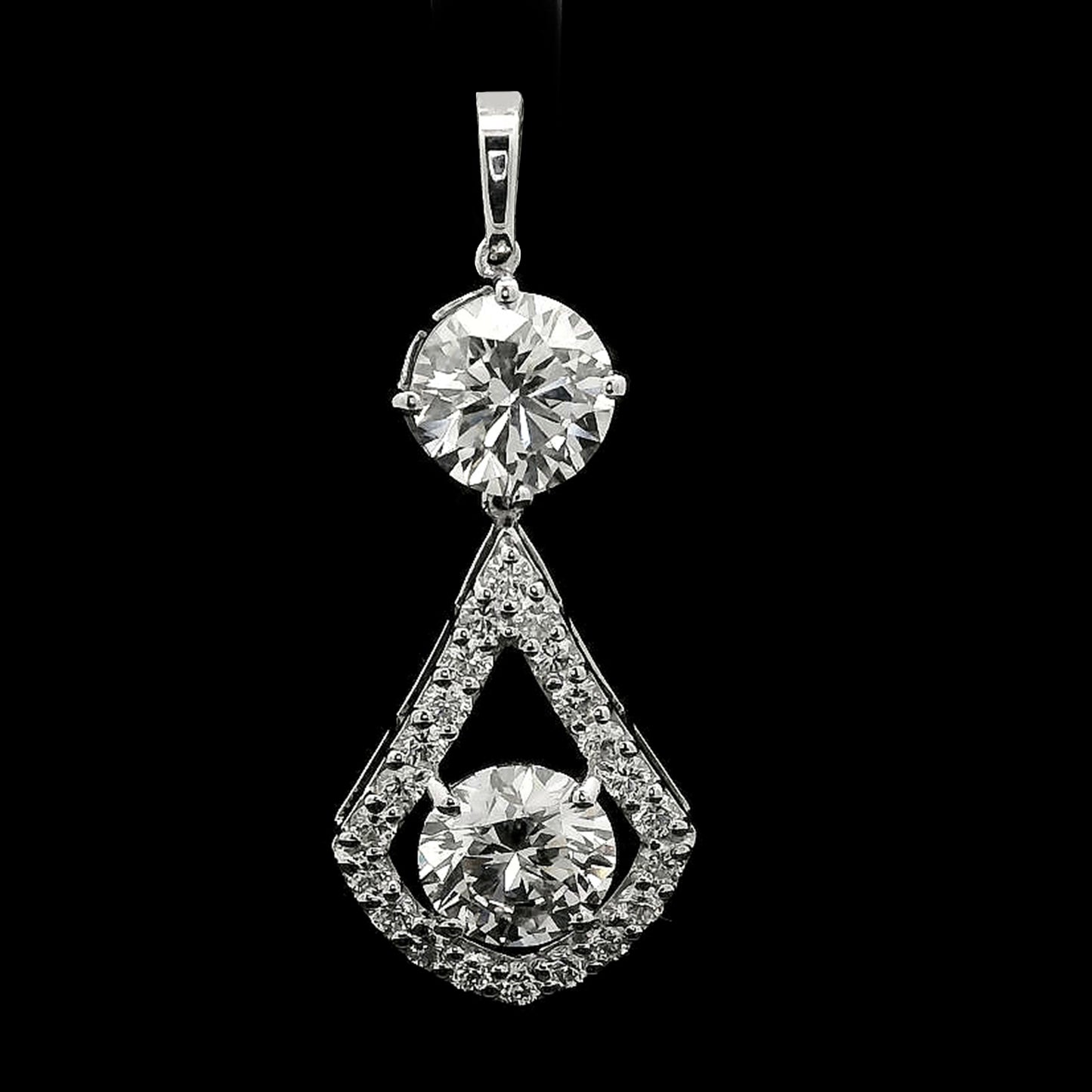 3.87 Carats Lab Grown Diamond 14K Gold Pendant