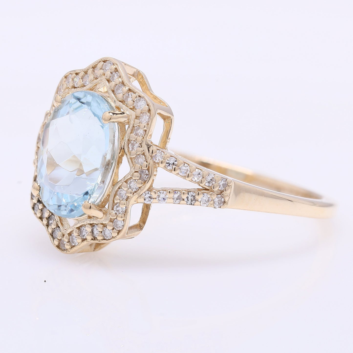 1.83 Ct Oval Mixed Cut Natural Aquamarine 14K Gold Ring