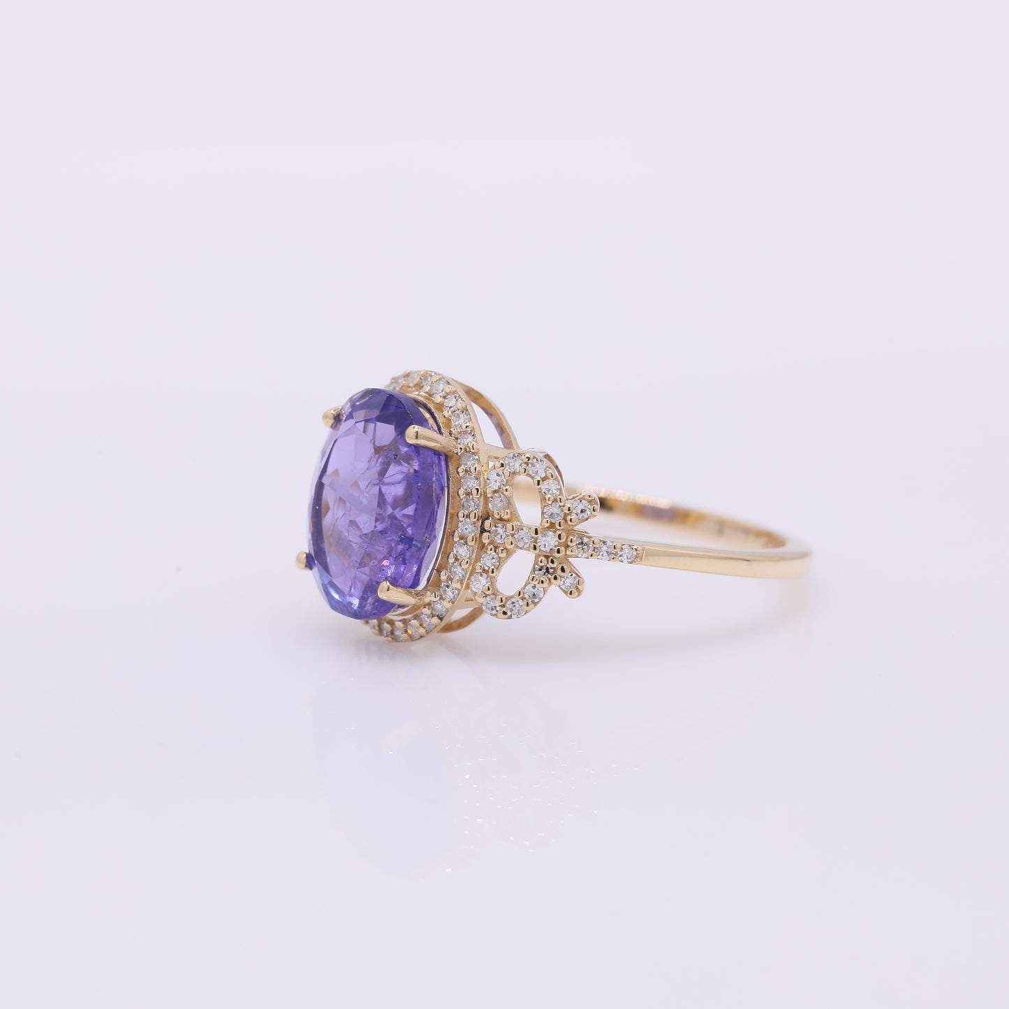 3.98 Ct Oval Mixed Cut Natural Tanzanite 14K Gold Ring