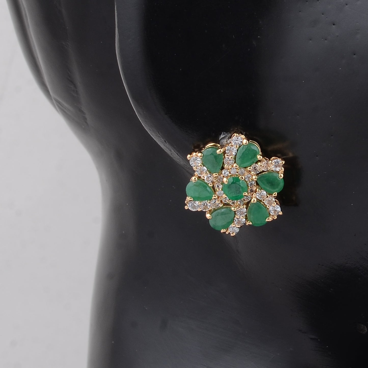 2.81 Ct Round Emerald 14K Gold Earrings