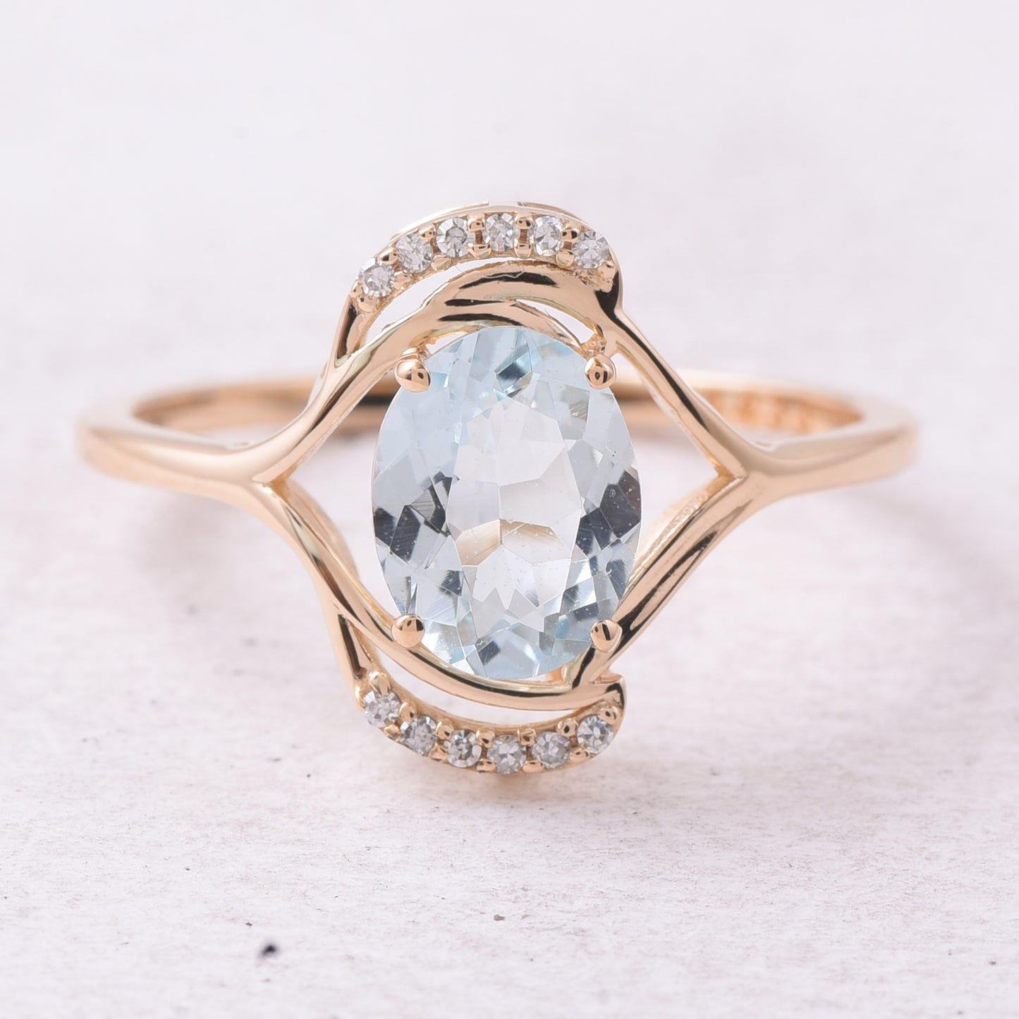 1.19 Ct Oval Mixed Cut Natural Aquamarine 14K Gold Ring
