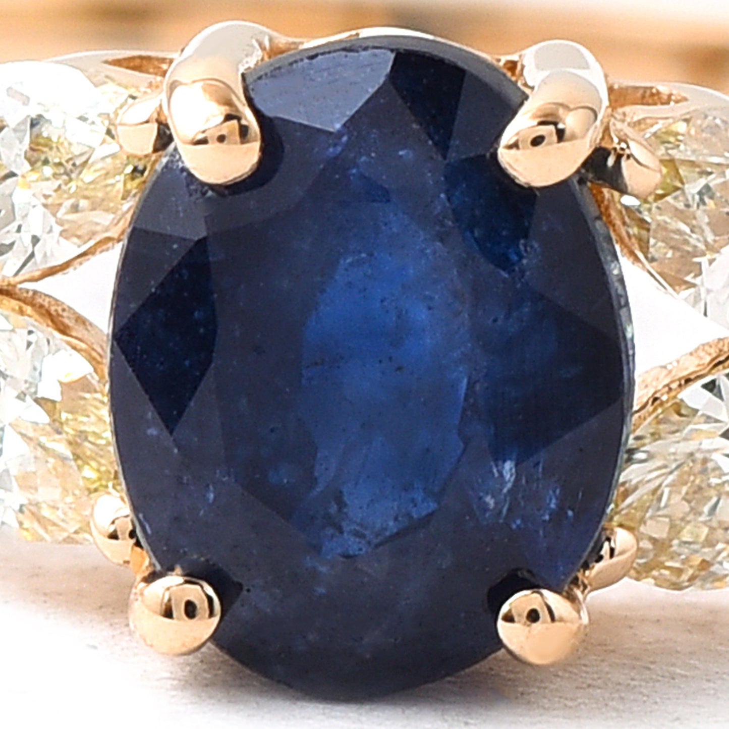 1.23 Ct Oval Sapphire 14K Gold Ring