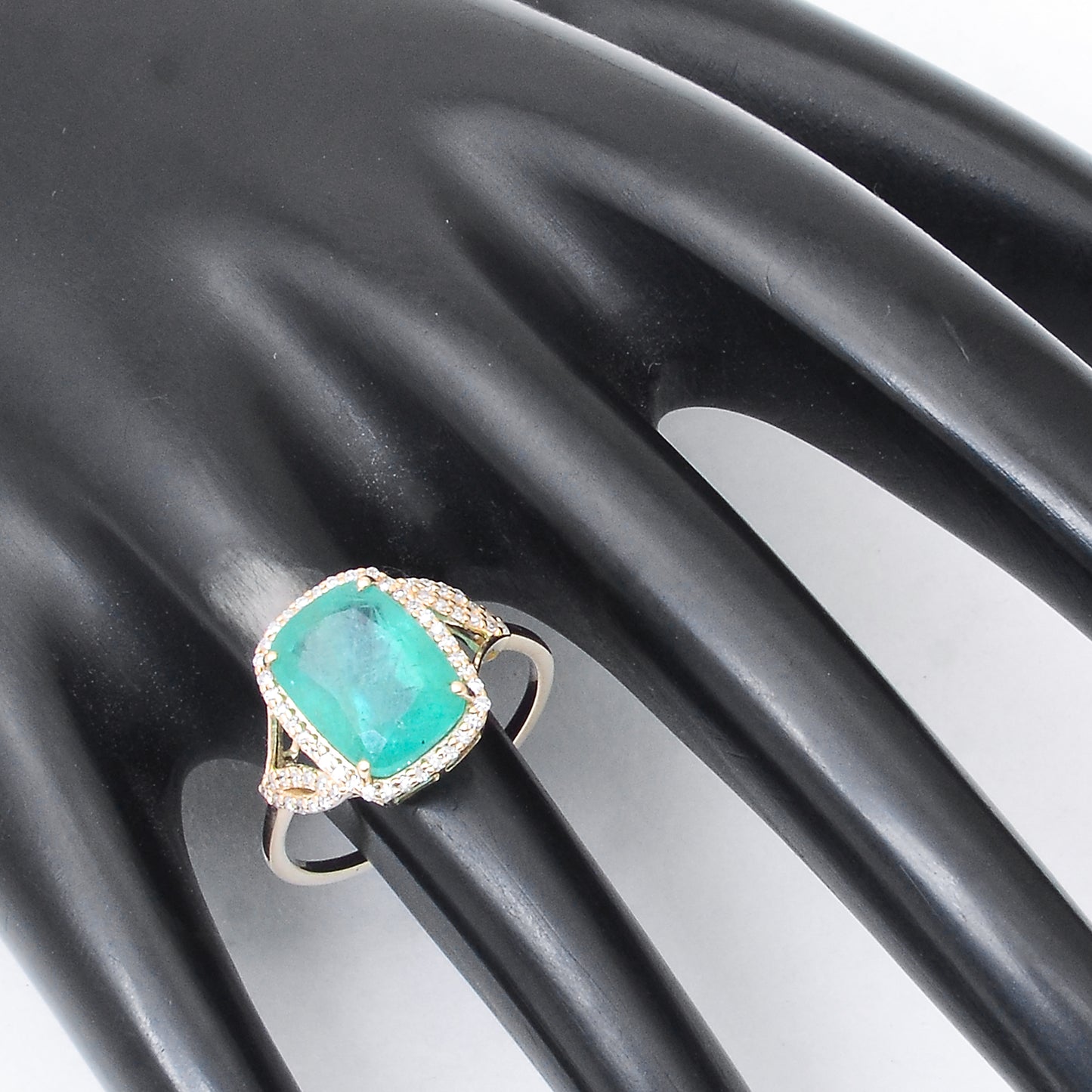3.68 Ct Cushion Mixed Cut Natural Emerald 14K Gold Ring