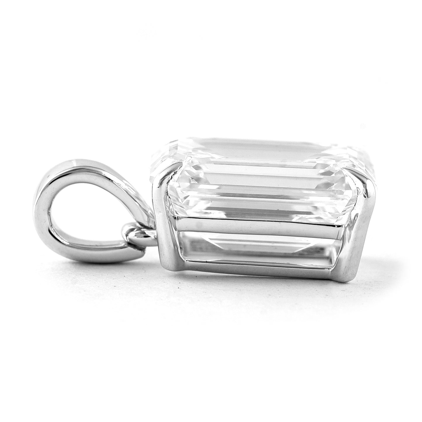 5.08 Carats Lab Grown Diamond 14K Gold Pendant