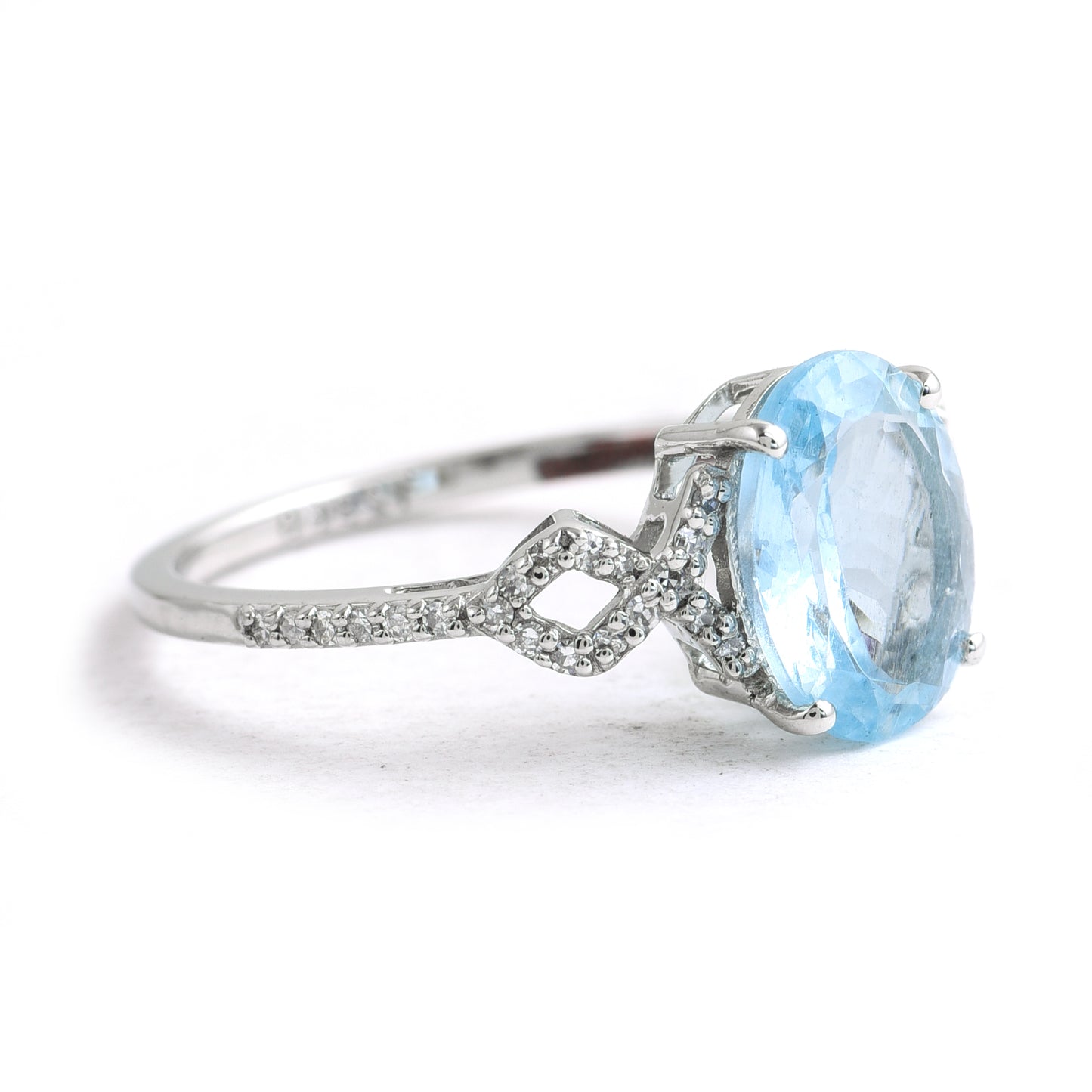 2.85 Ct Oval Mixed Cut Natural Aquamarine 950 Platinum Ring