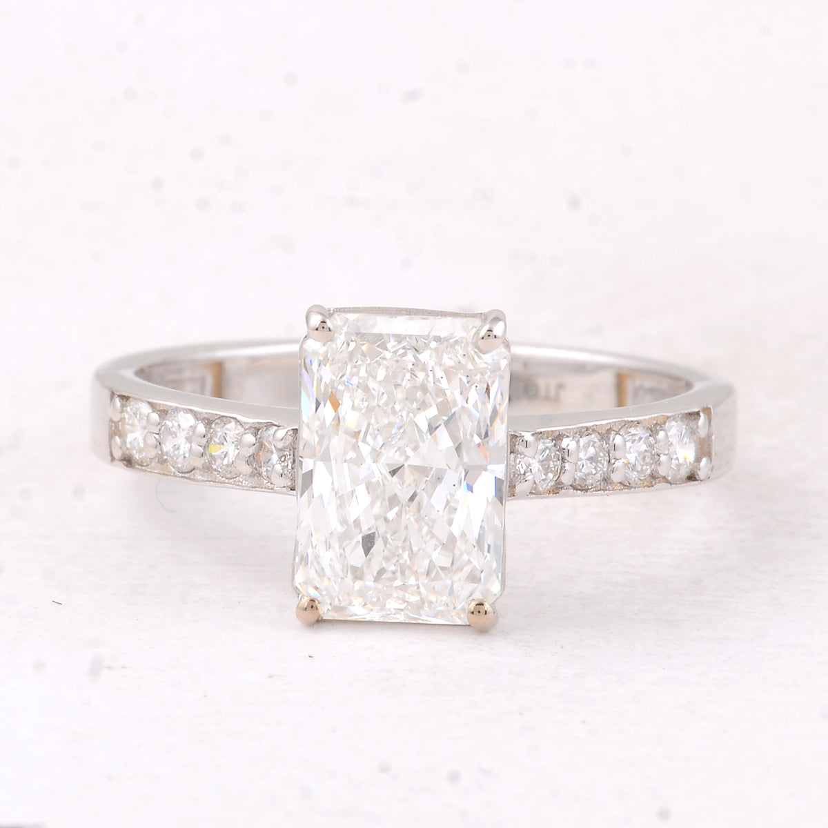 2.26 Carats Lab Grown Diamond 14K Gold Ring