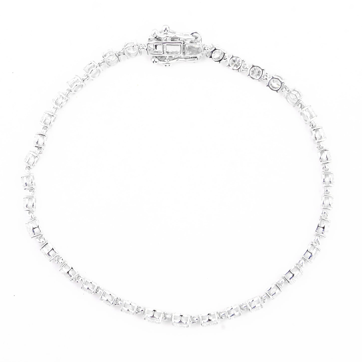 4.40 Carats Lab Grown Diamond 14K Gold Bracelet