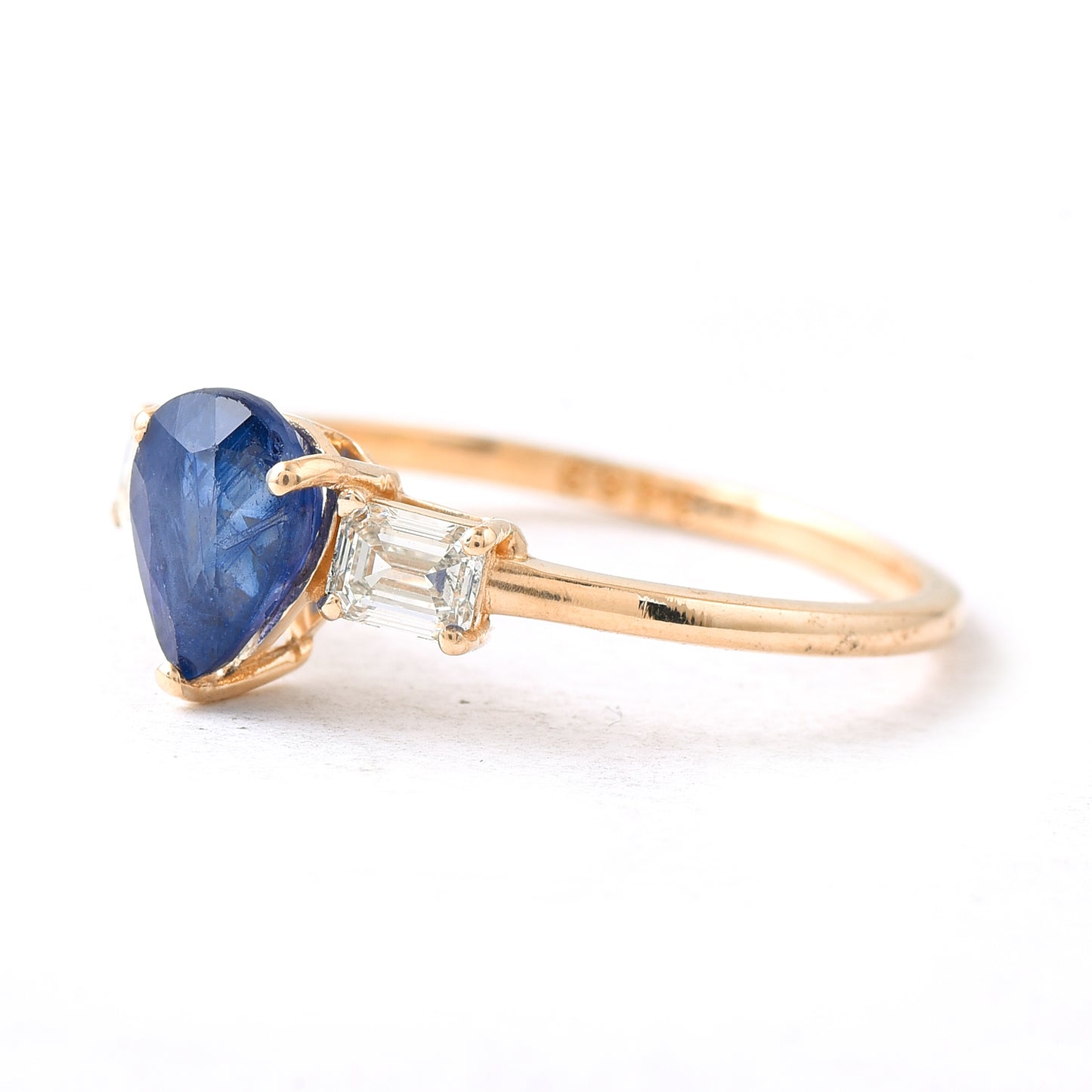 1.60 Ct Pear Sapphire 14K Gold Ring