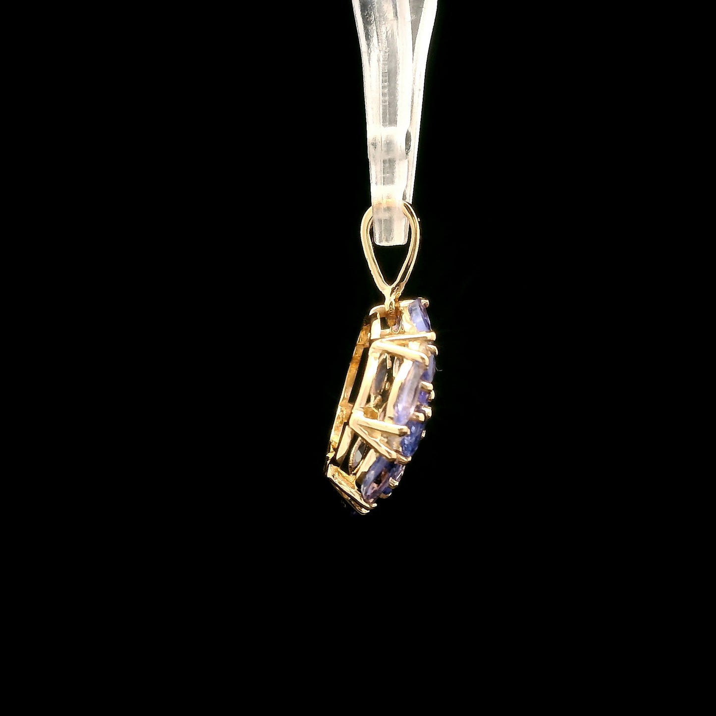 1.57 Ct Round Tanzanite 14K Gold Pendant