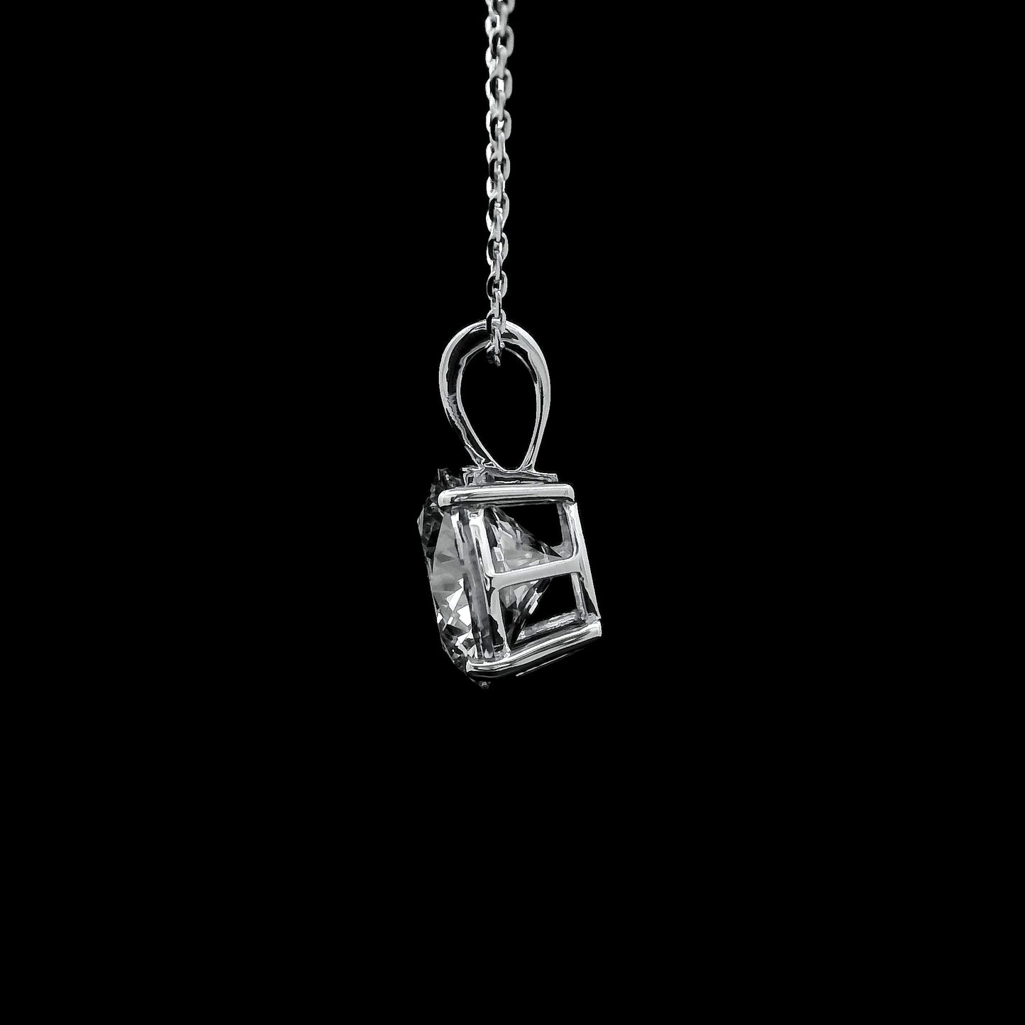 2.81 Carats Lab Grown Diamond 14K Gold Pendant