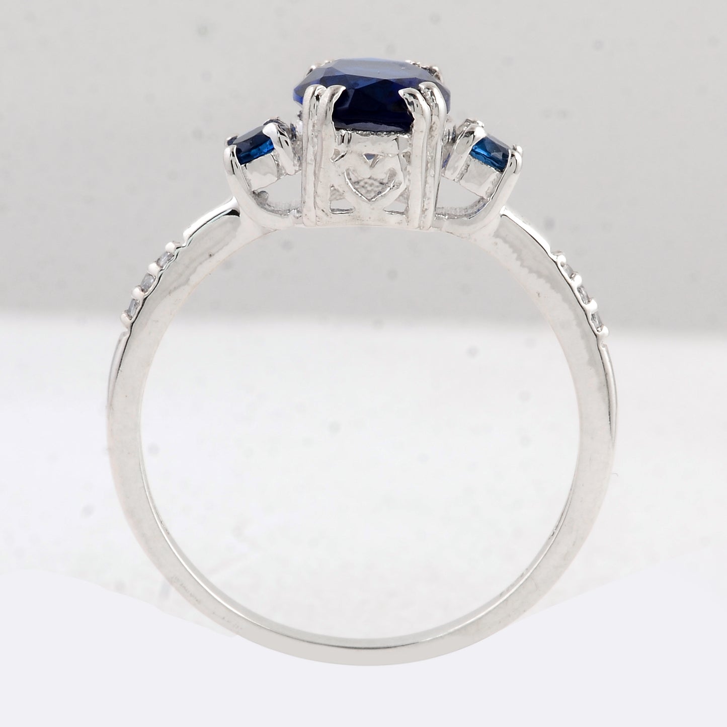 1.62 Ct Oval Created Glass Sapphire 925 Sterling Silver Ring