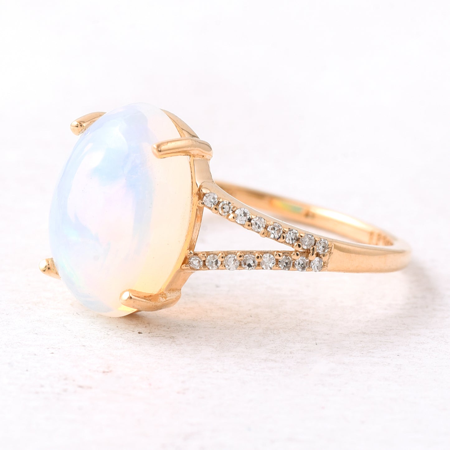 2.78 Ct Oval Cabochon Cut Natural Opal 14K Gold Ring