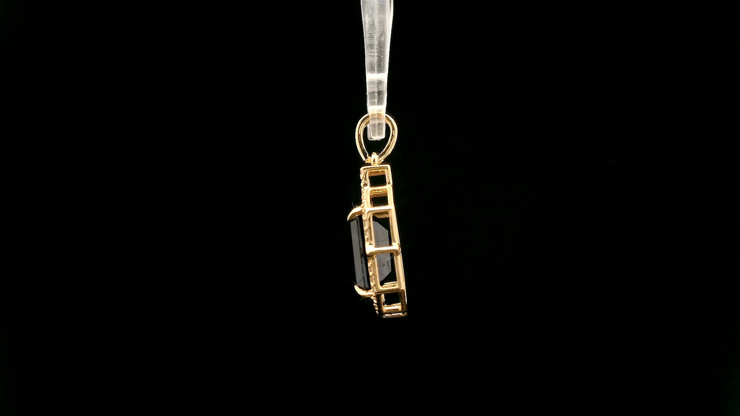 3.69 Ct Octagon Natural Sapphire 14K Gold Pendant