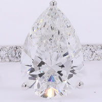 2.28 Carats Lab Grown Diamond 14K Gold Ring