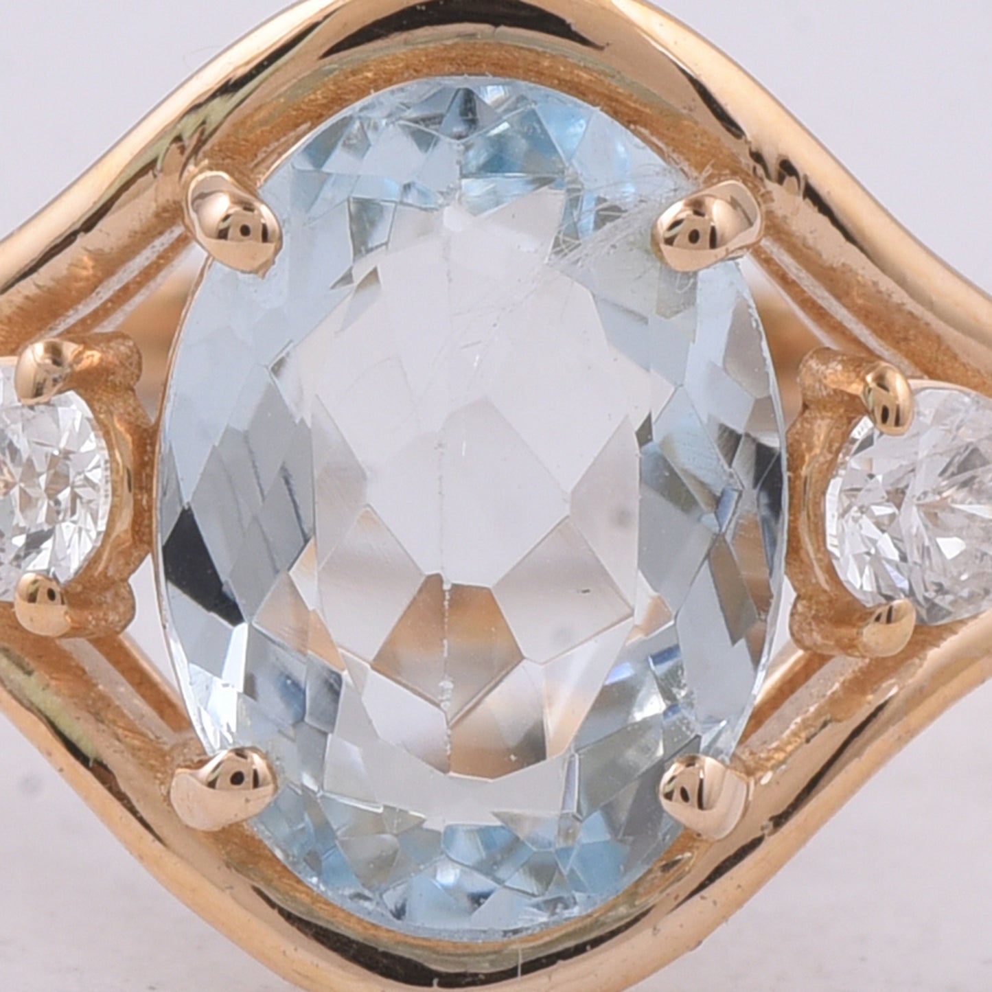 1.25 Ct Oval Natural Aquamarine 14K Gold Ring