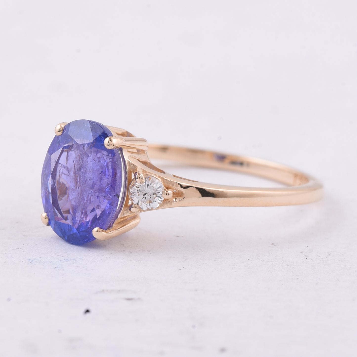 2.60 Ct Oval Natural Tanzanite 14K Gold Ring