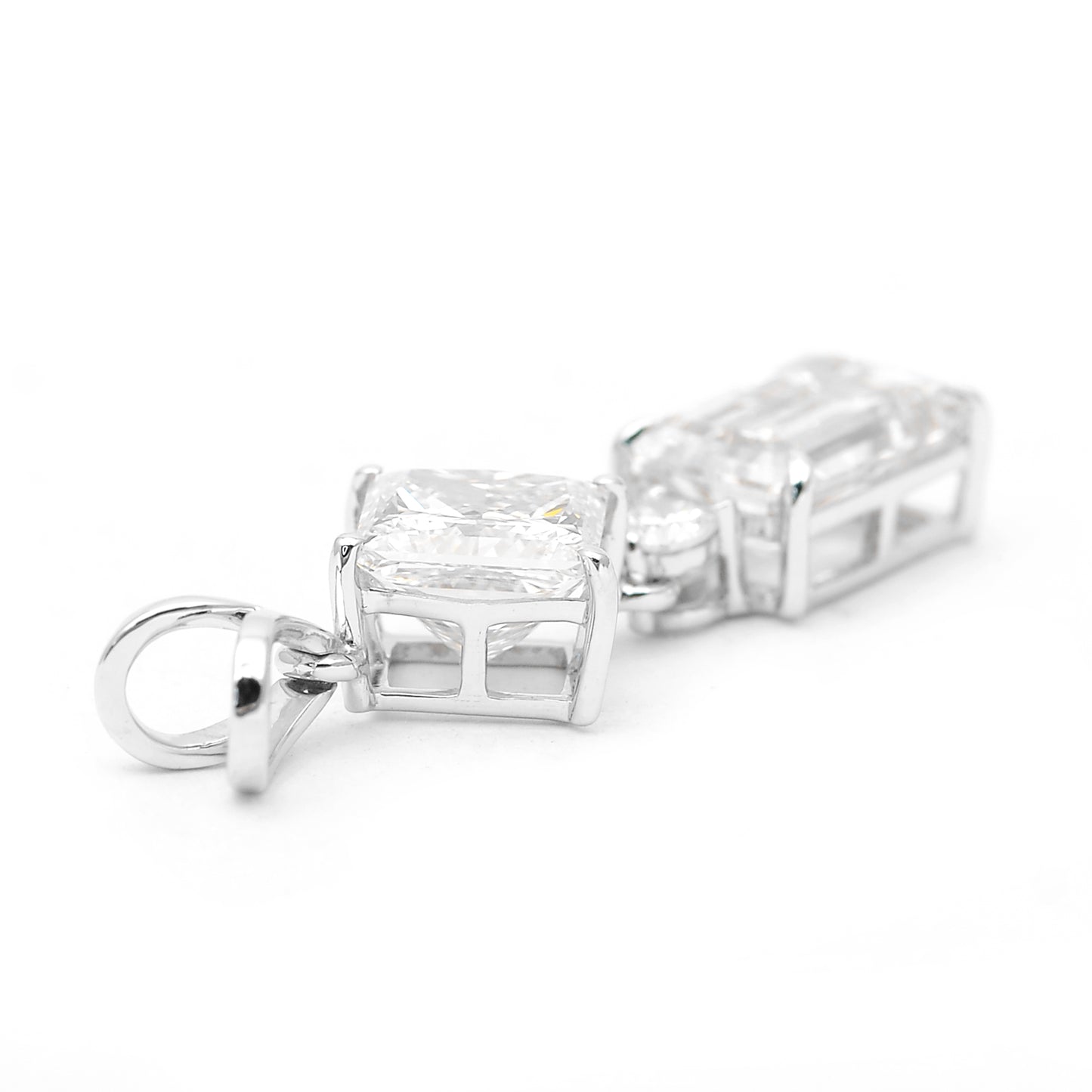 3.60 Carats Lab Grown Diamond 14K Gold Pendant