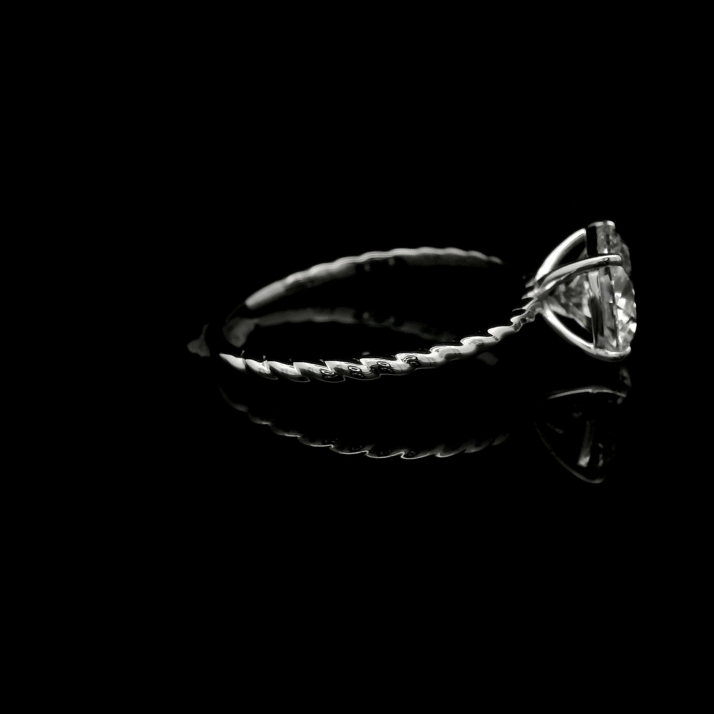 1.60 Ct Round Lab Grown Diamond 14K Gold Ring