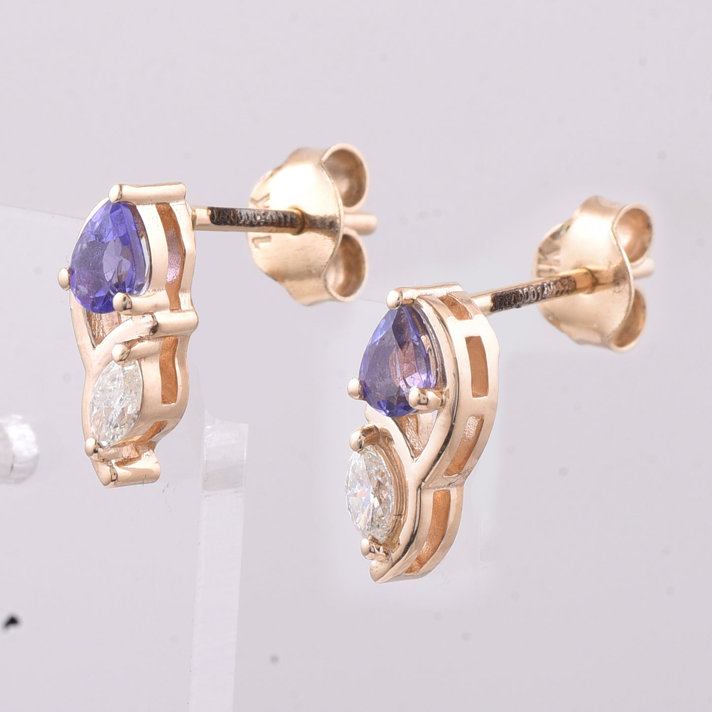 0.32 Ct Pear Natural Tanzanite 14K Gold Earrings