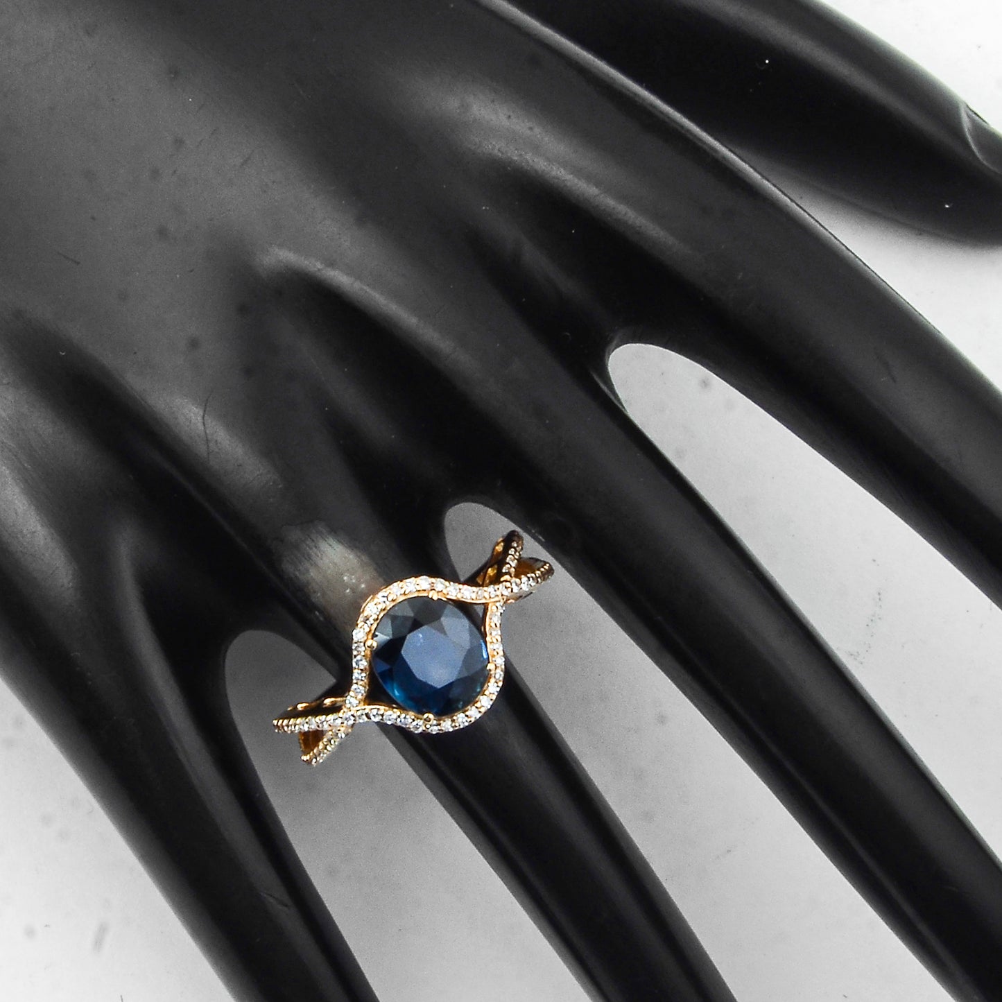 2.34 Ct Oval Mixed Cut Natural Sapphire 14K Gold Ring