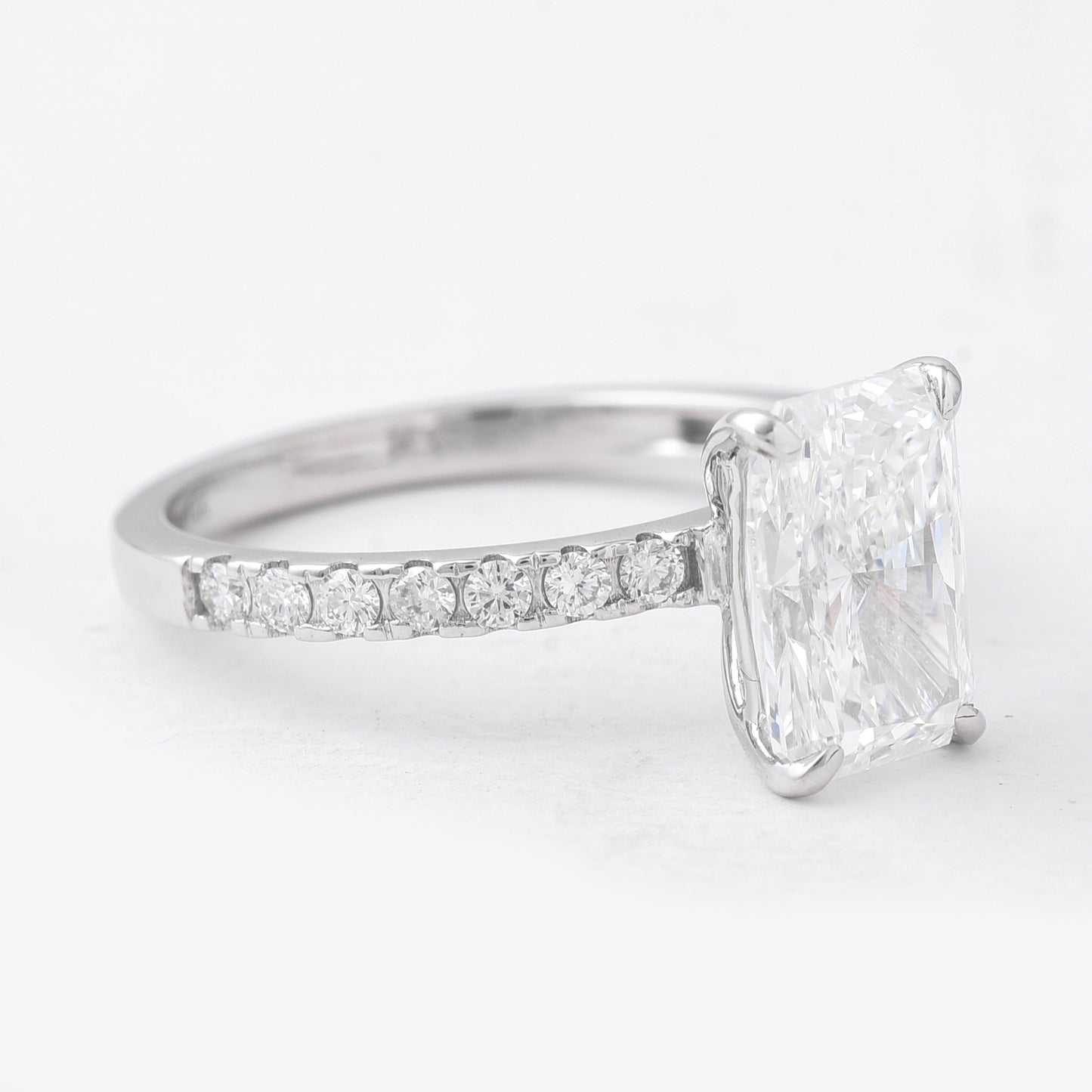 2.83 Carats Lab Grown Diamond 14K Gold Ring