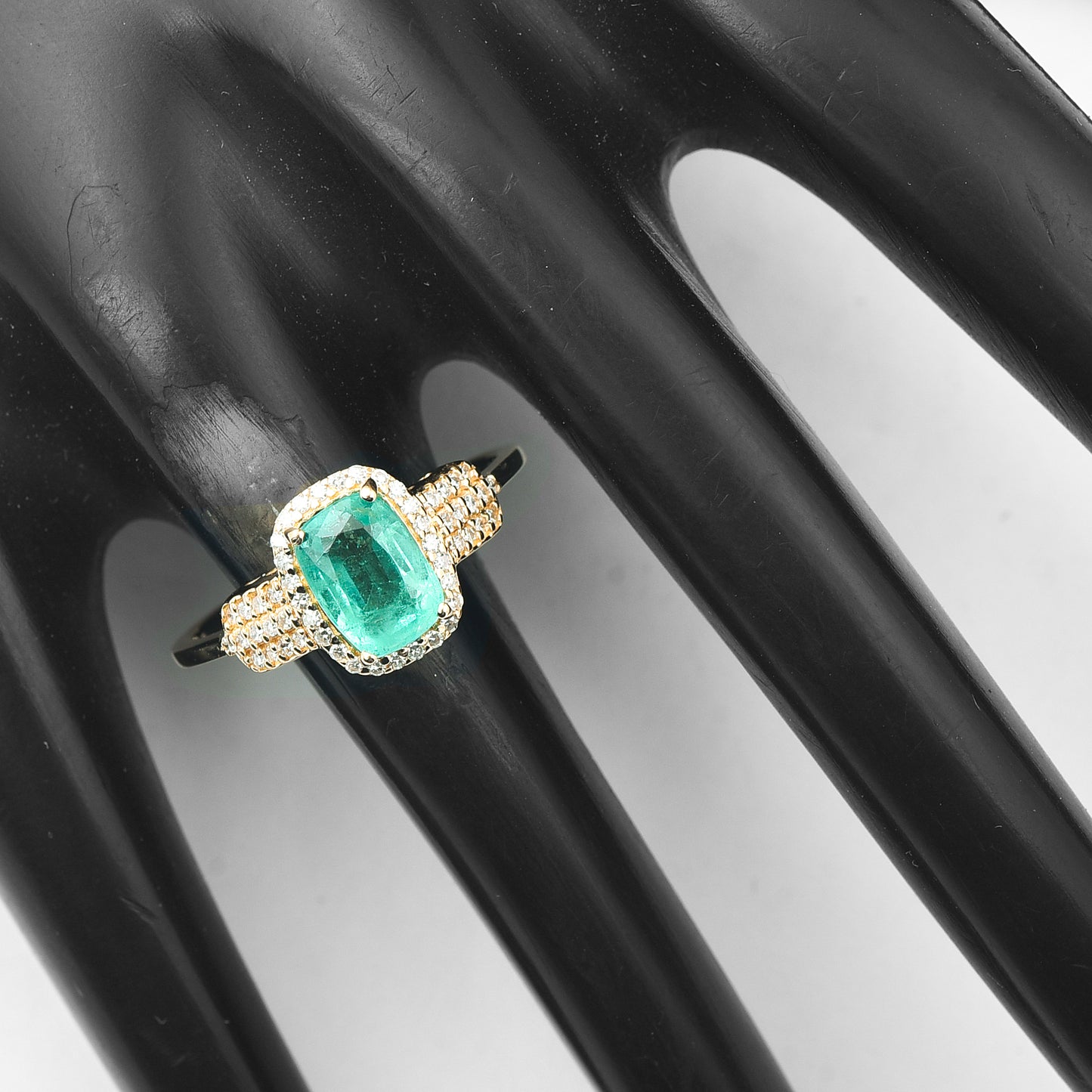1.36 Ct Oval Mixed Cut Natural Emerald 14K Gold Ring