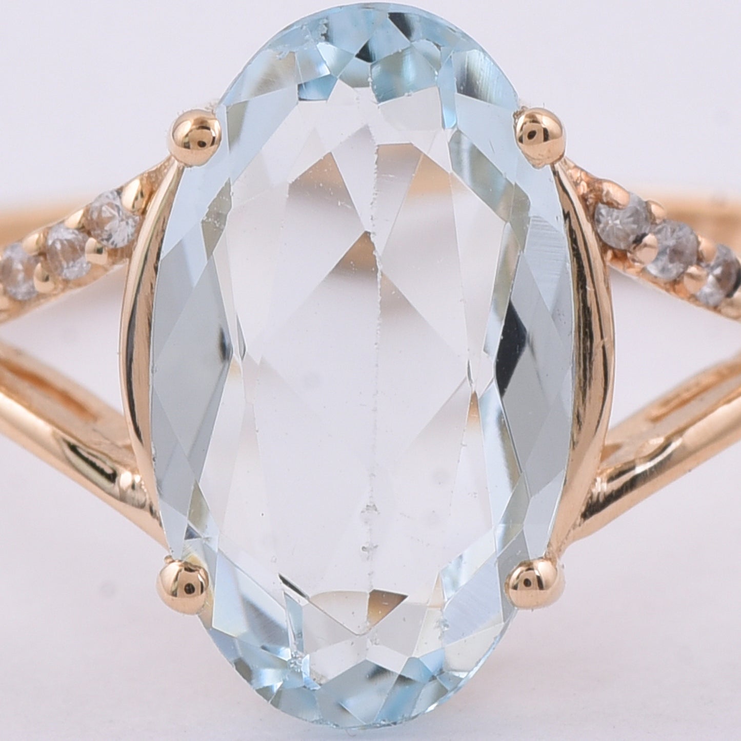 1.76 Ct Oval Natural Aquamarine 14K Gold Ring