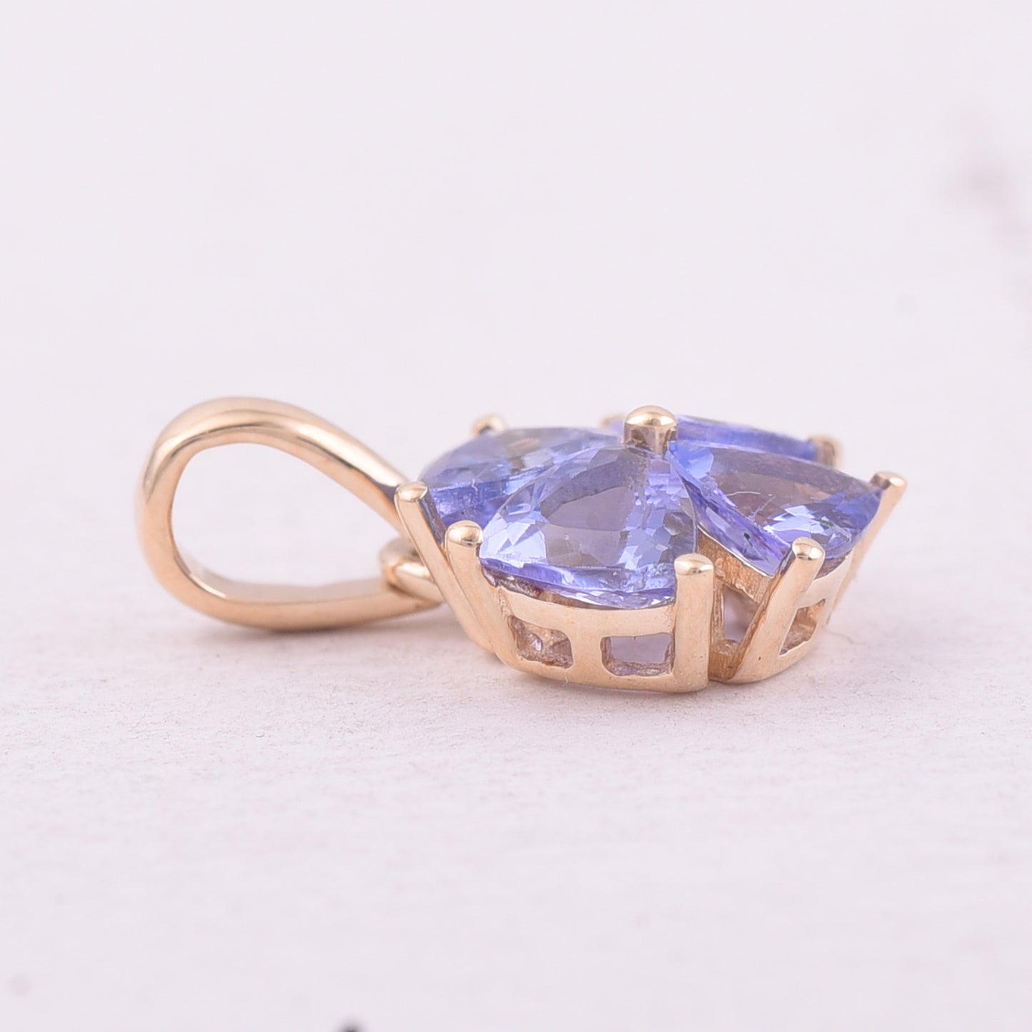 0.88 Ct Trillion Tanzanite 9K Gold Pendant