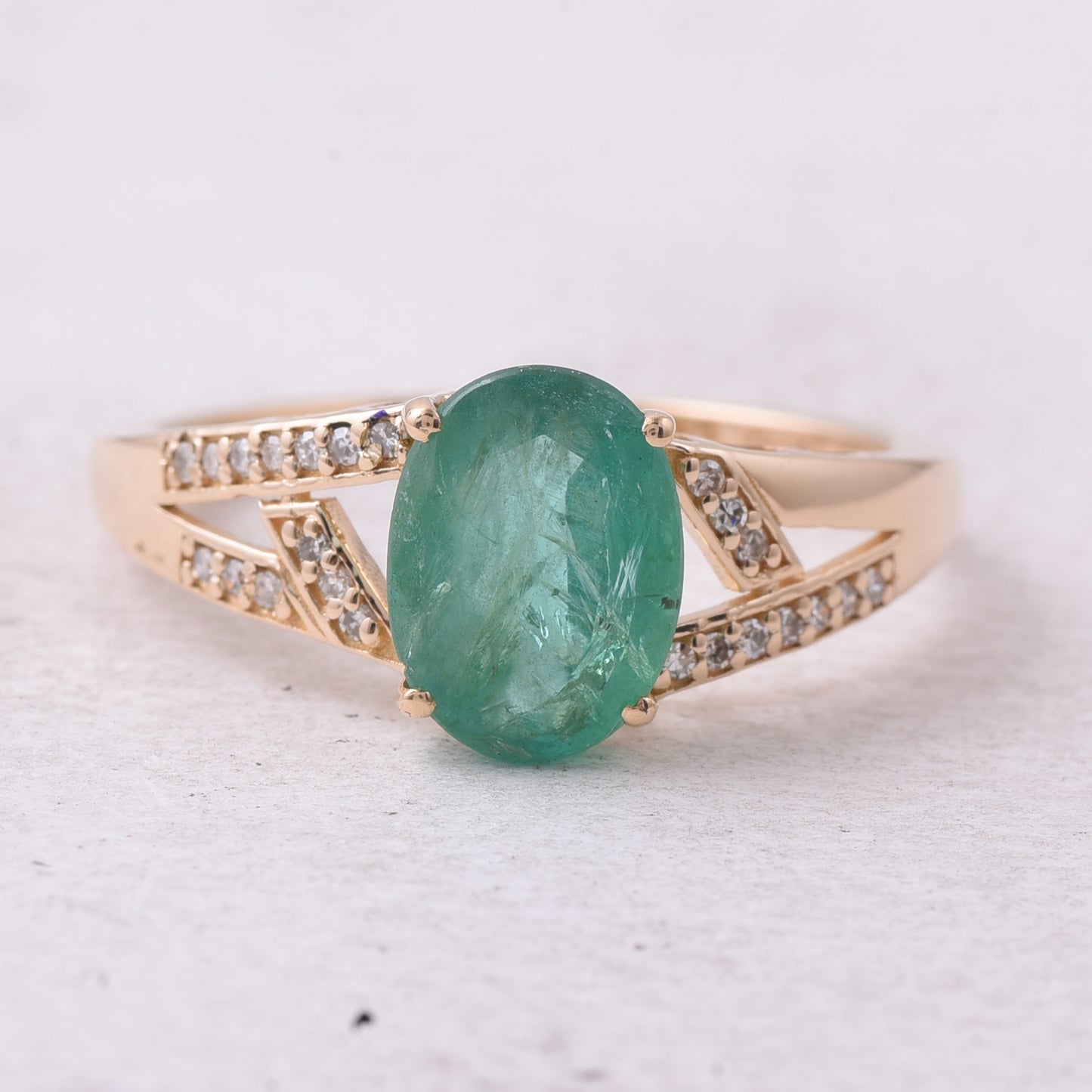 1.71 Ct Oval Mixed Cut Natural Emerald 14K Gold Ring
