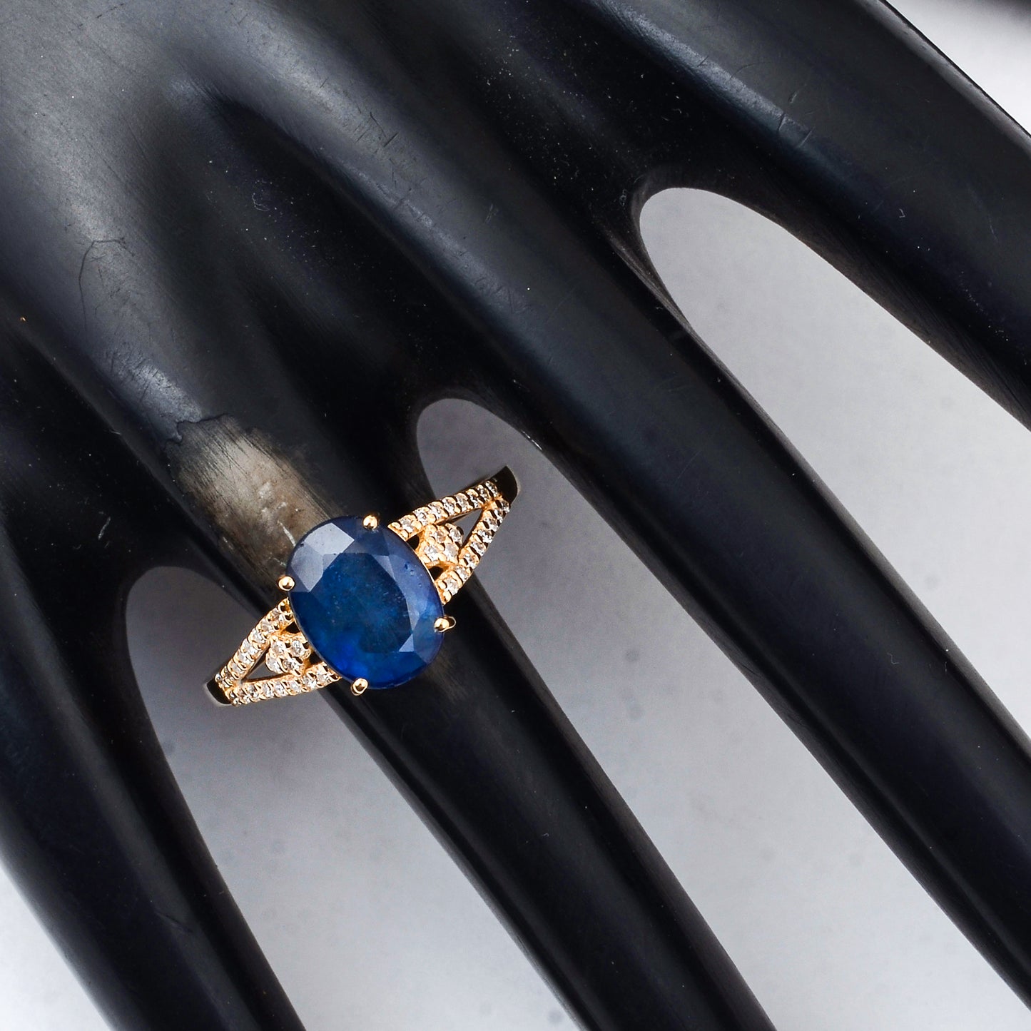 2.76 Ct Oval Mixed Cut Natural Sapphire 14K Gold Ring