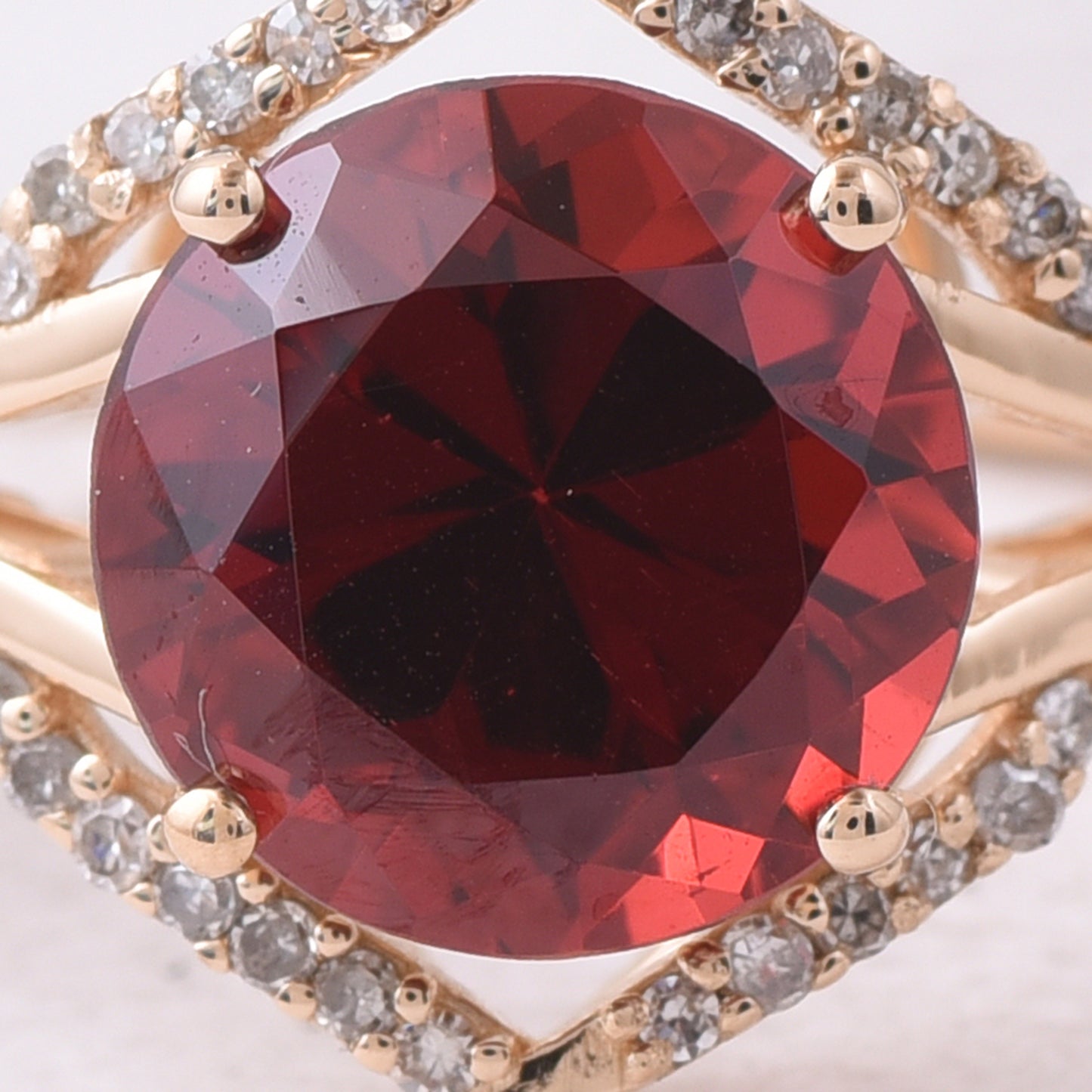 3.43 Ct Round Mixed Cut Natural Garnet 14K Gold Ring