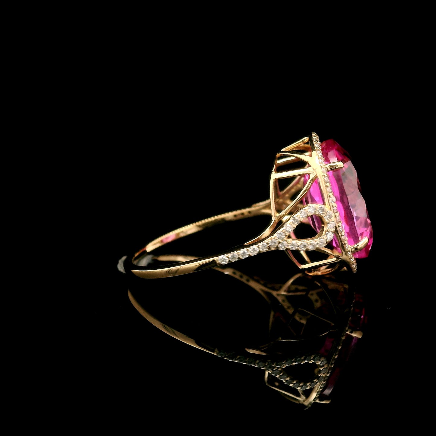 7.87 Ct Oval Mixed Cut Lab Grown Pink Sapphire 14K Gold Ring