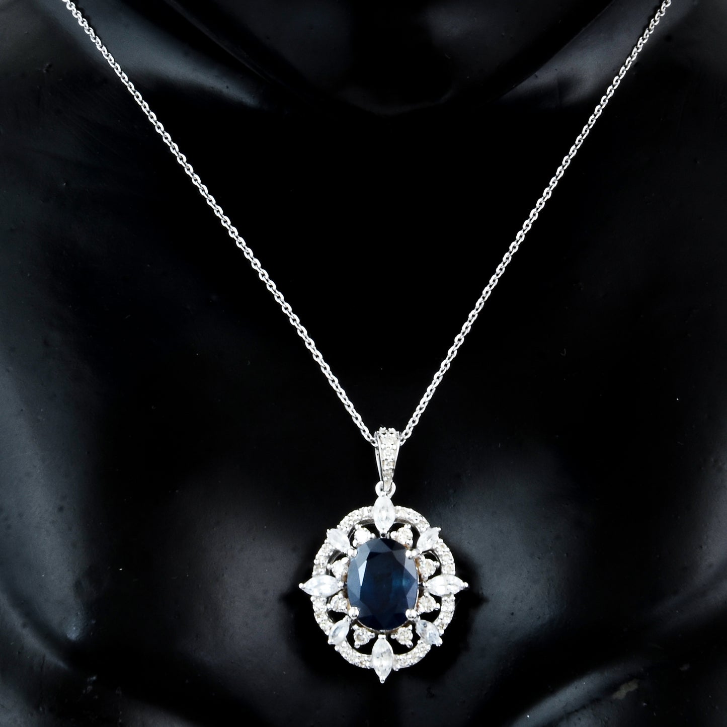 3.73 Ct Oval Mixed Cut Natural Corundum Sapphire 14K Gold Pendant