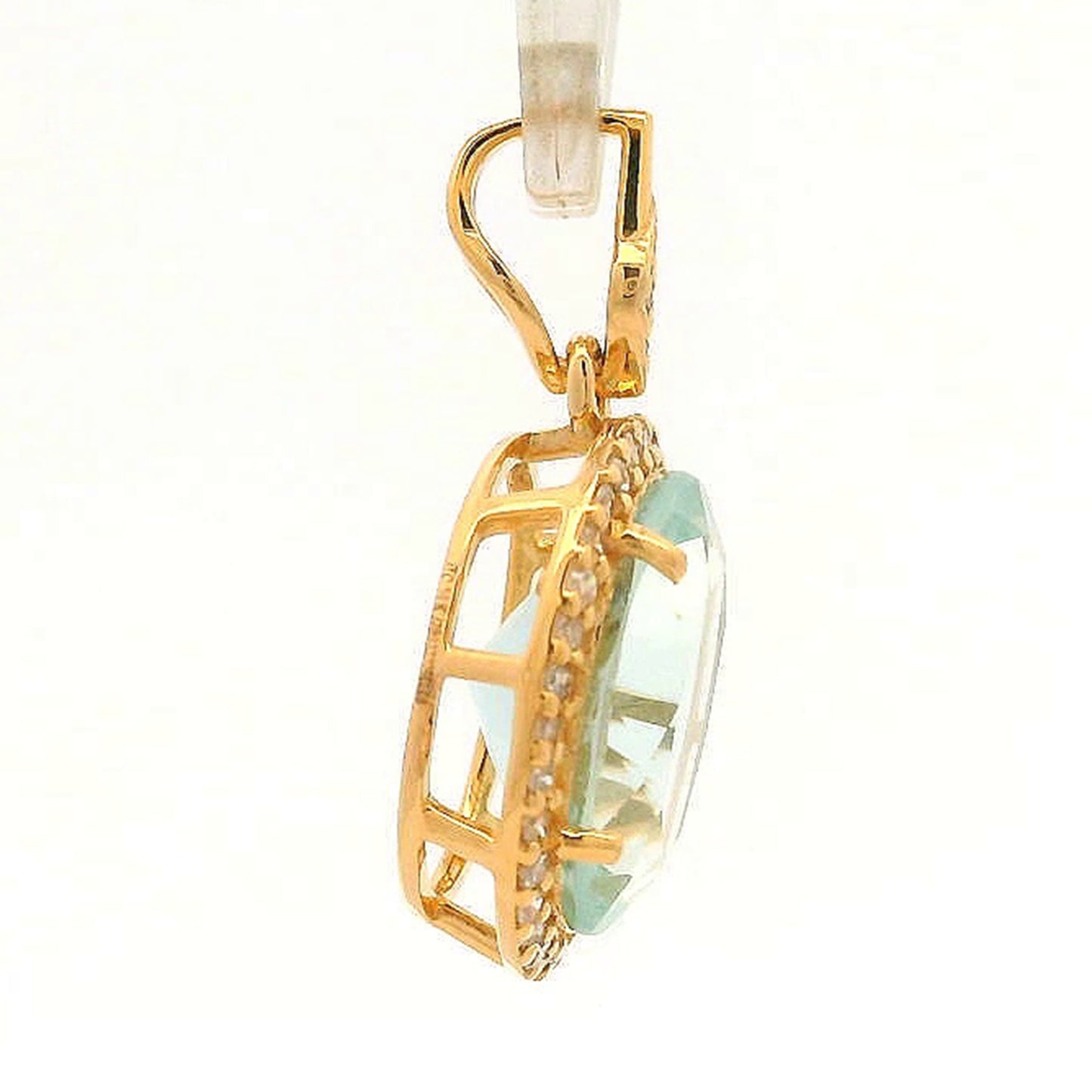 1.97 Ct Oval Aquamarine 14K Gold Pendant