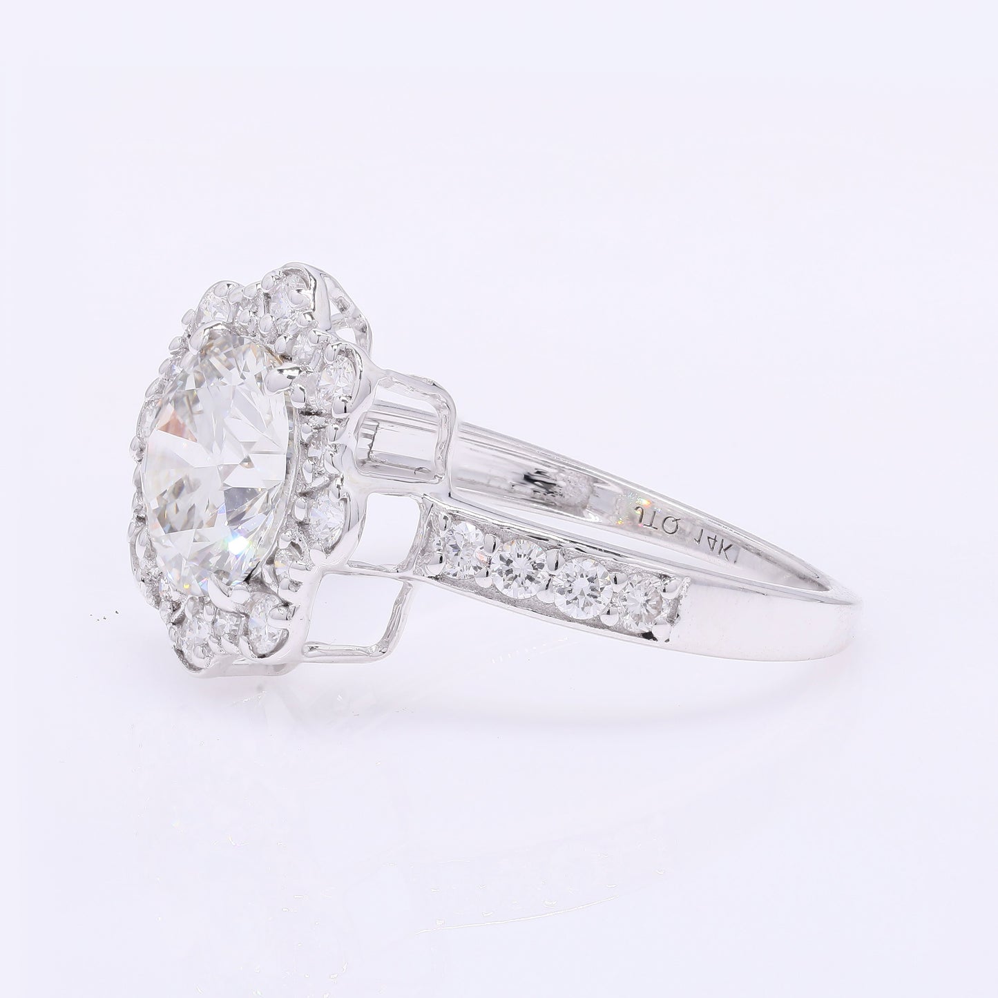 2.54 Carats Lab Grown Diamond 14K Gold Ring
