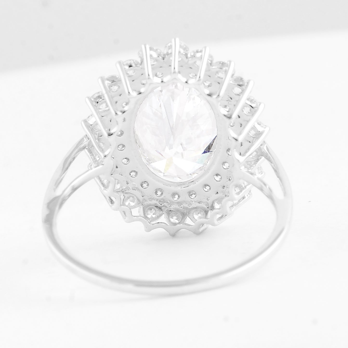 4.05 Carats Lab Grown Diamond 14K Gold Ring