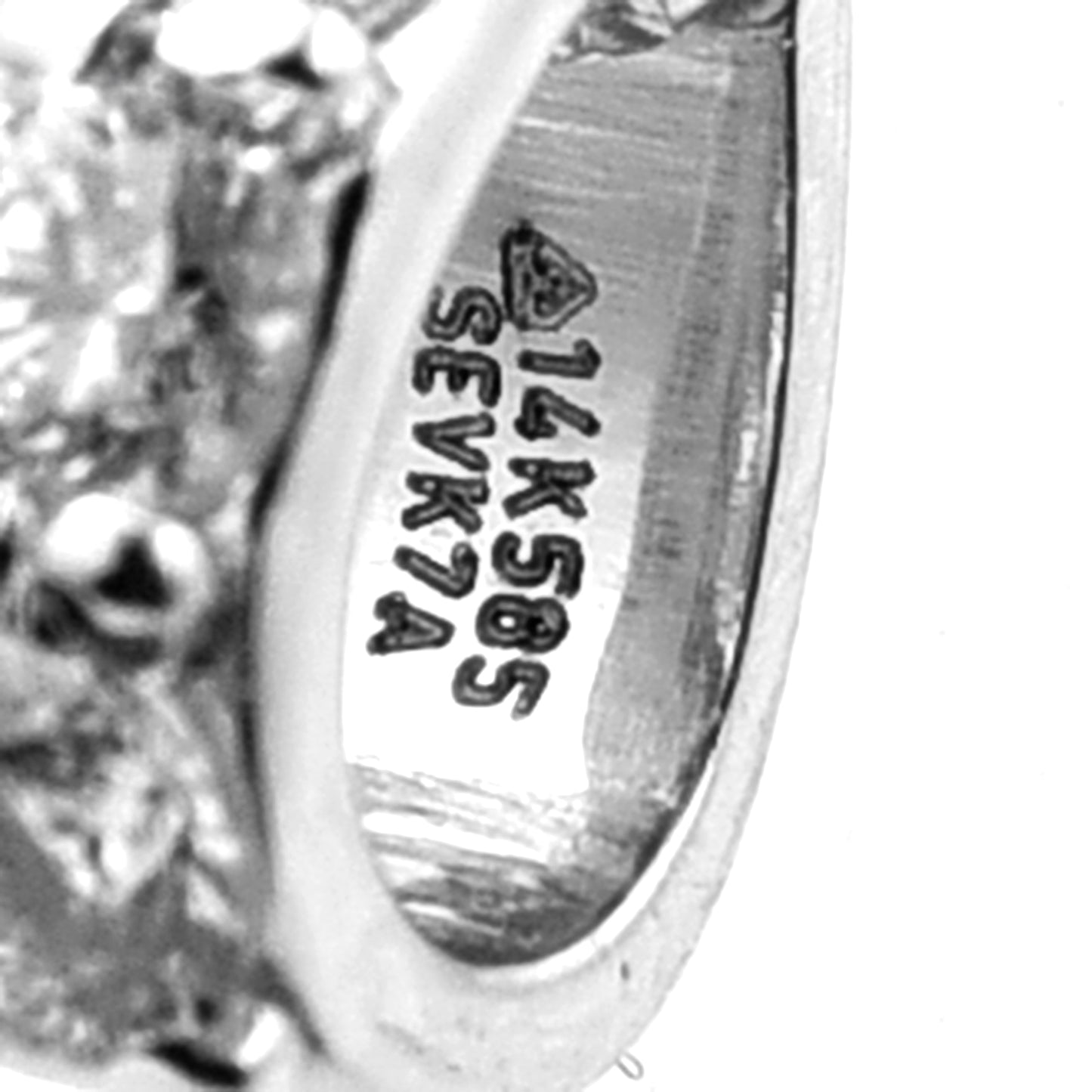 2.53 Carats Lab Grown Diamond 14K Gold Pendant