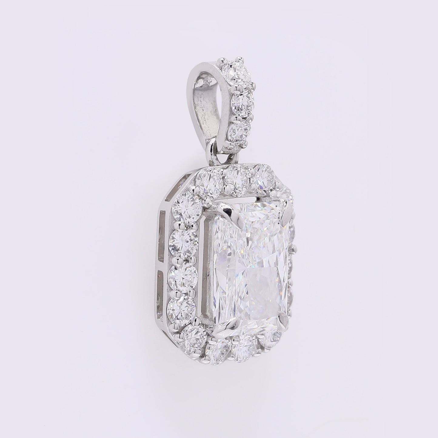 2.64 Carats Lab Grown Diamond 950 Platinum Pendant